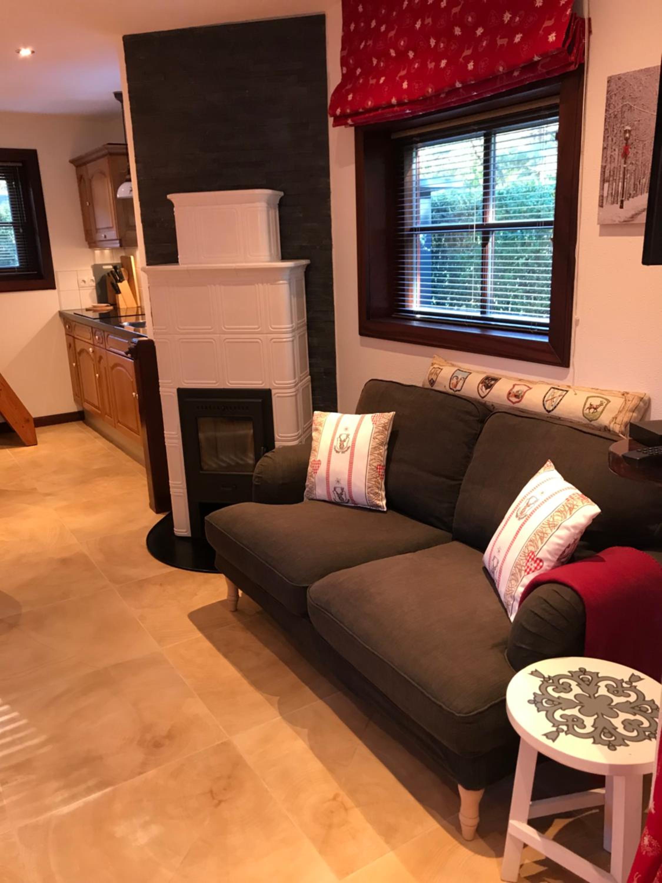 Two-Bedroom House - Photo 18