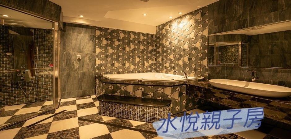 Superior Quadruple Room photo 3