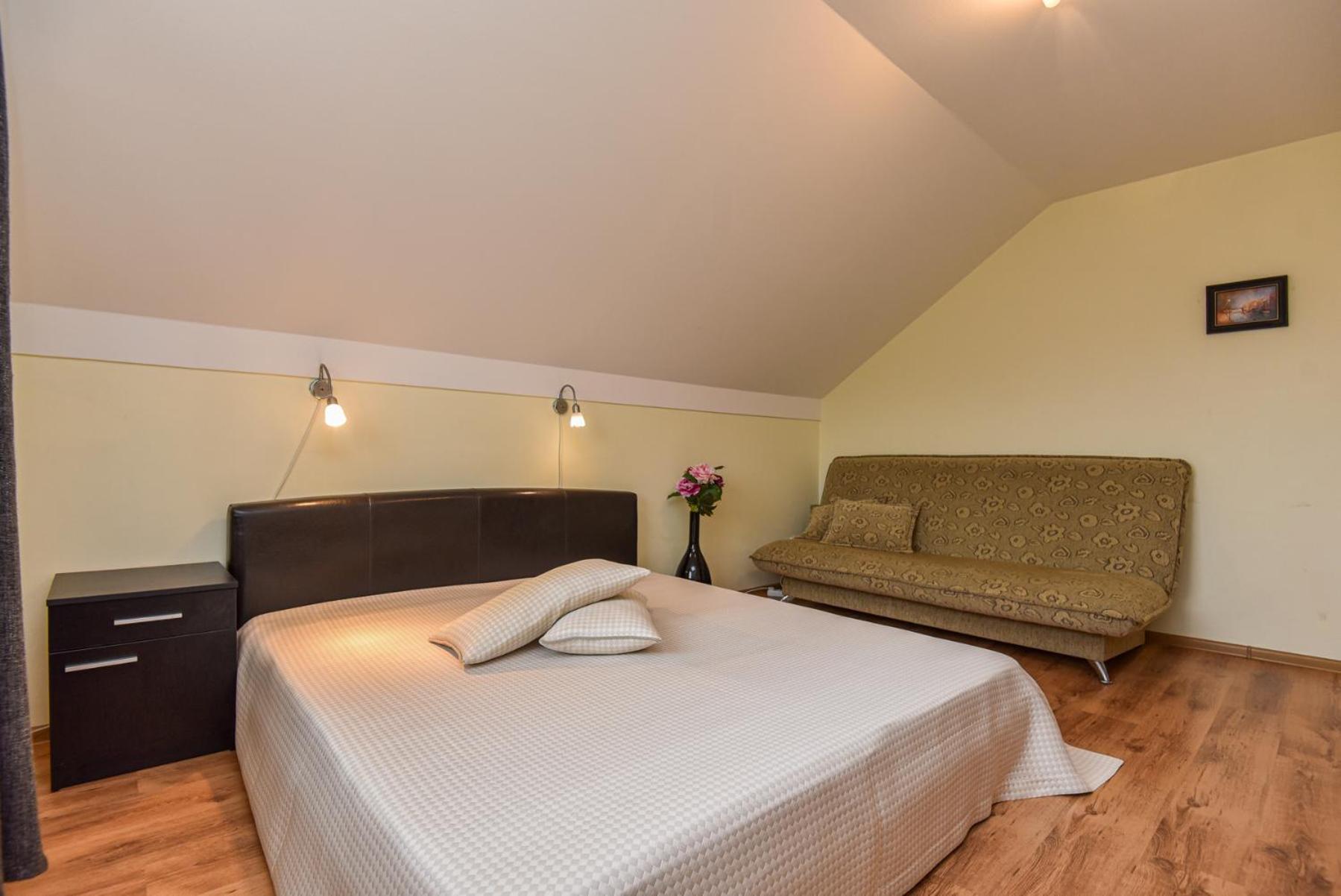 Two-Bedroom Apartment - Penthouse - Photo 4