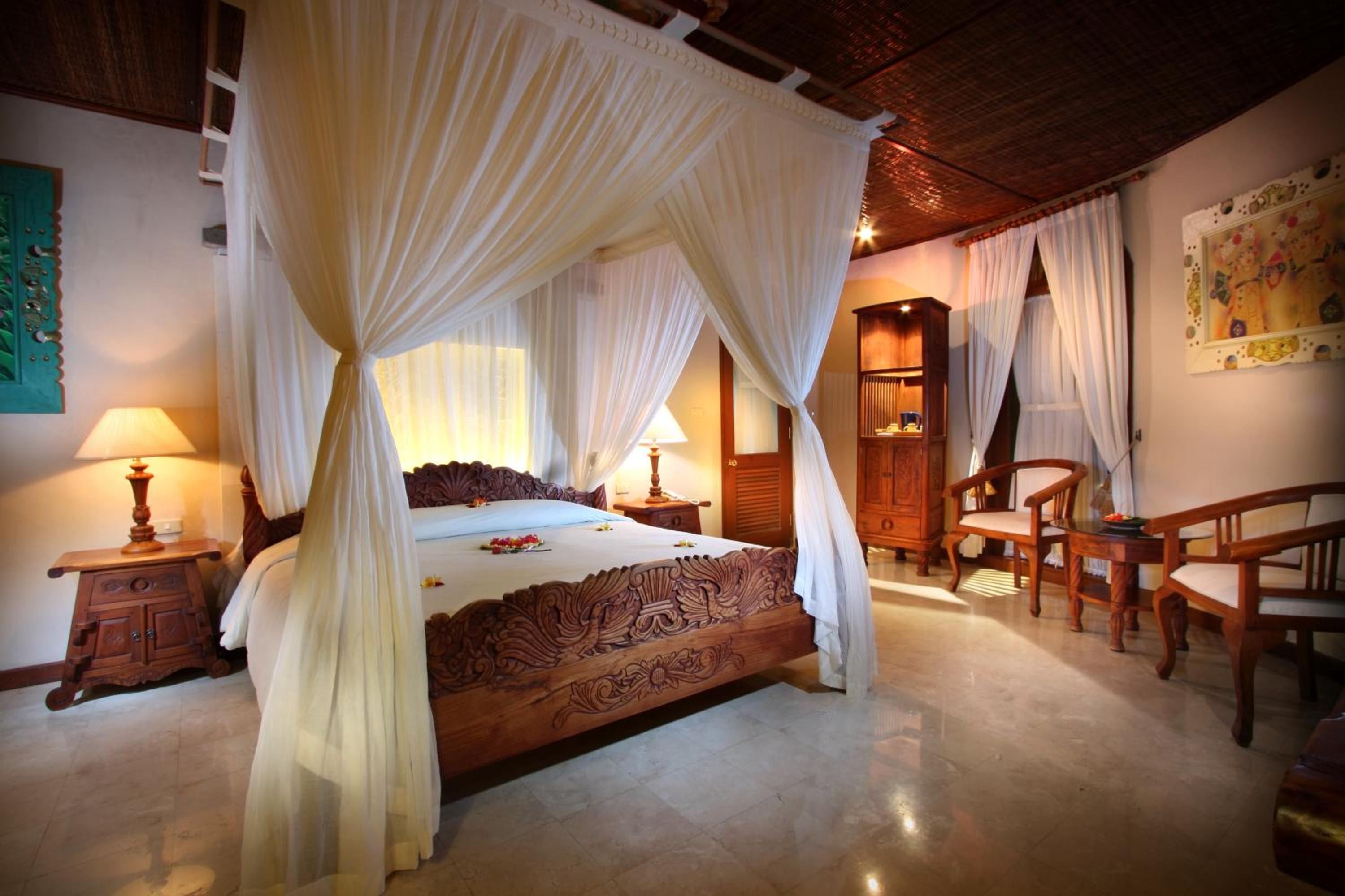 Deluxe King Room - Photo 7