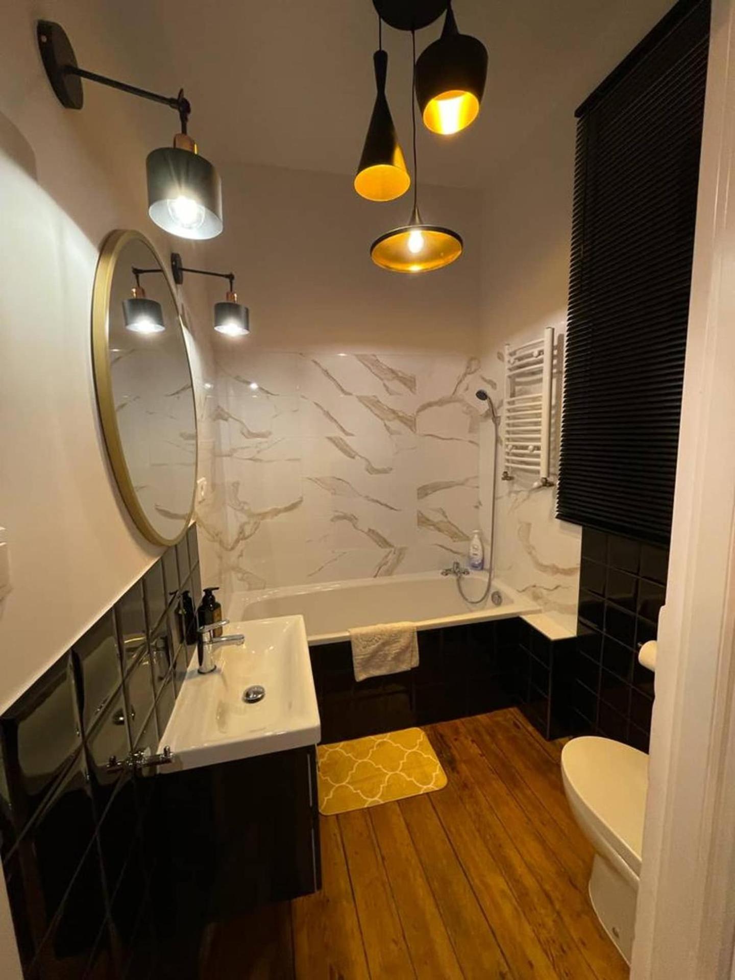 One-Bedroom Apartment - Photo 14