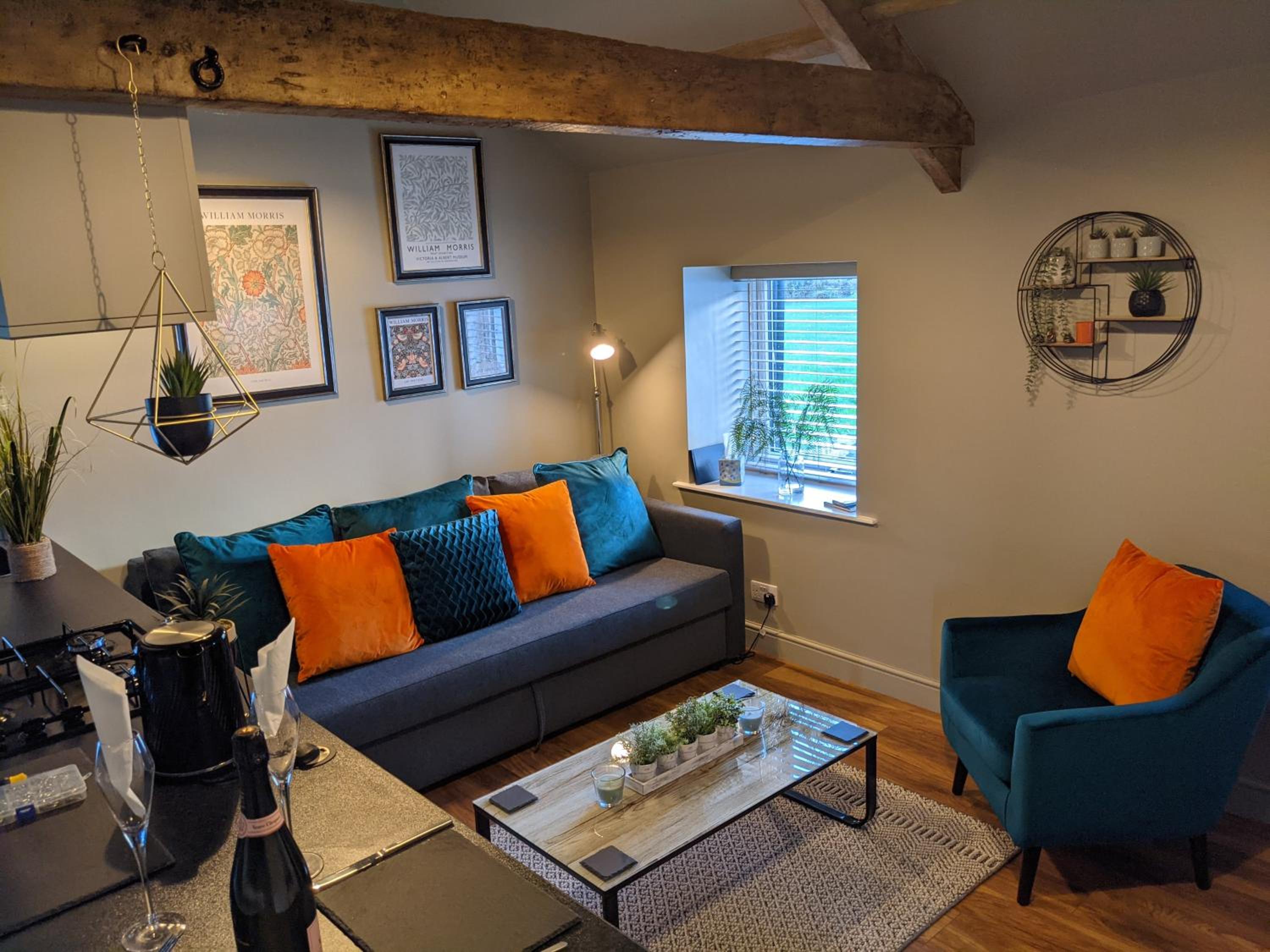 One-Bedroom House photo 1