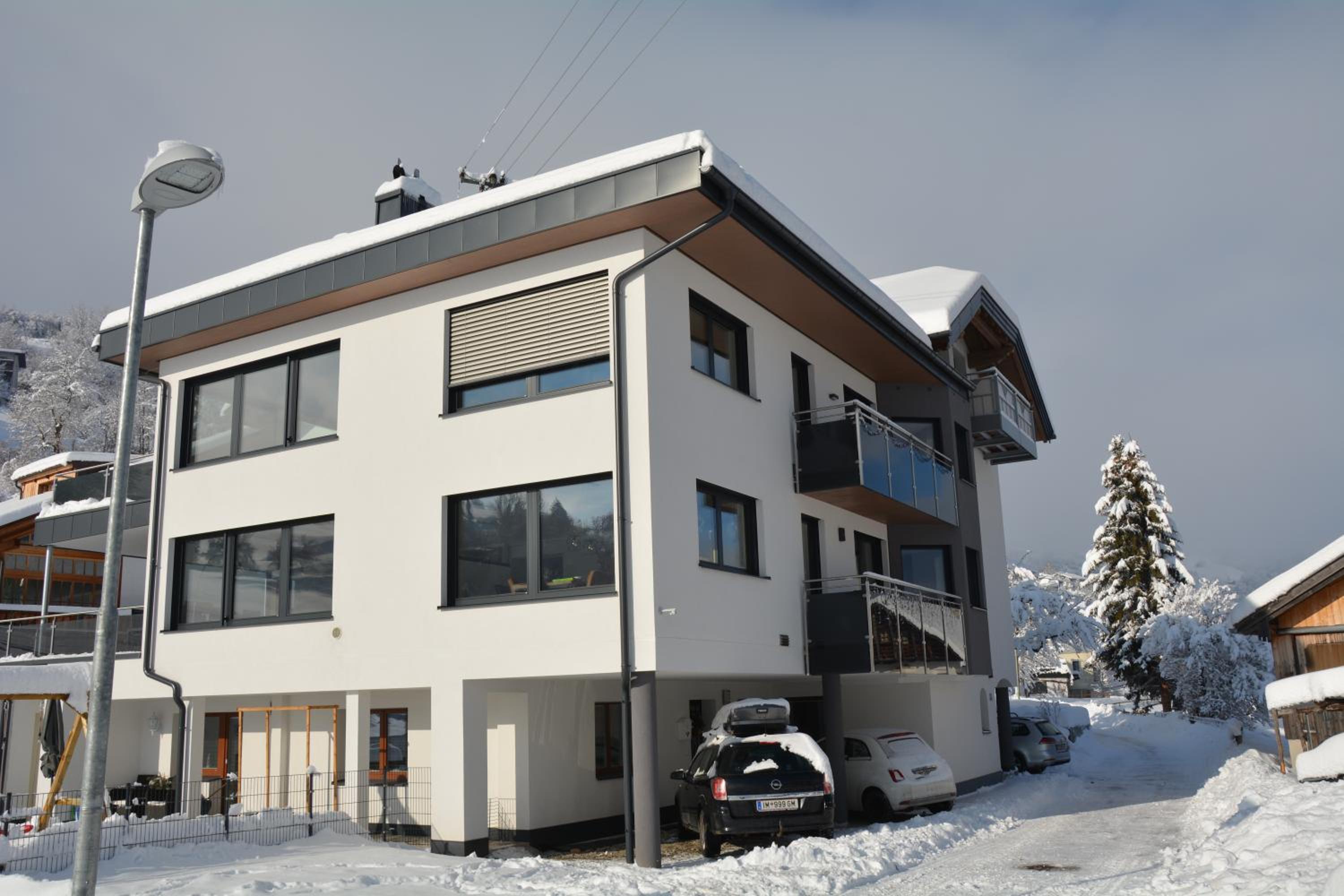 Apartment with Balcony photo 3