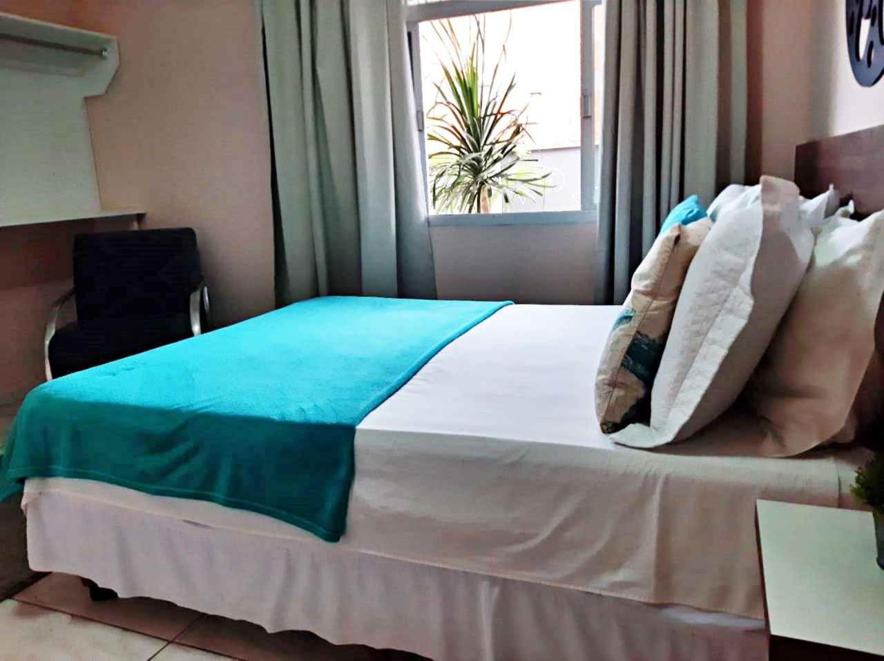 Standard Double Room - Photo 5