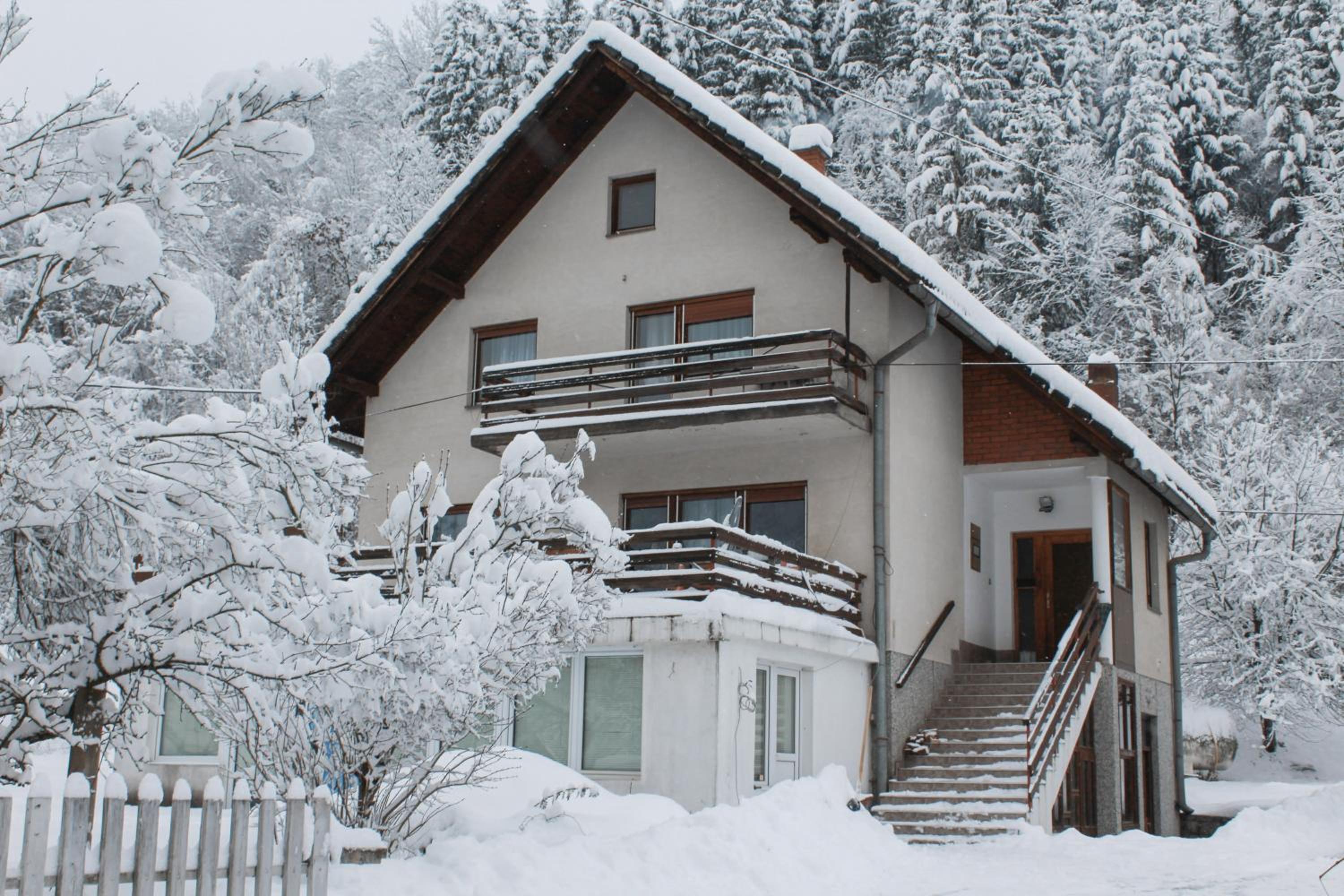Three-Bedroom Villa photo 2