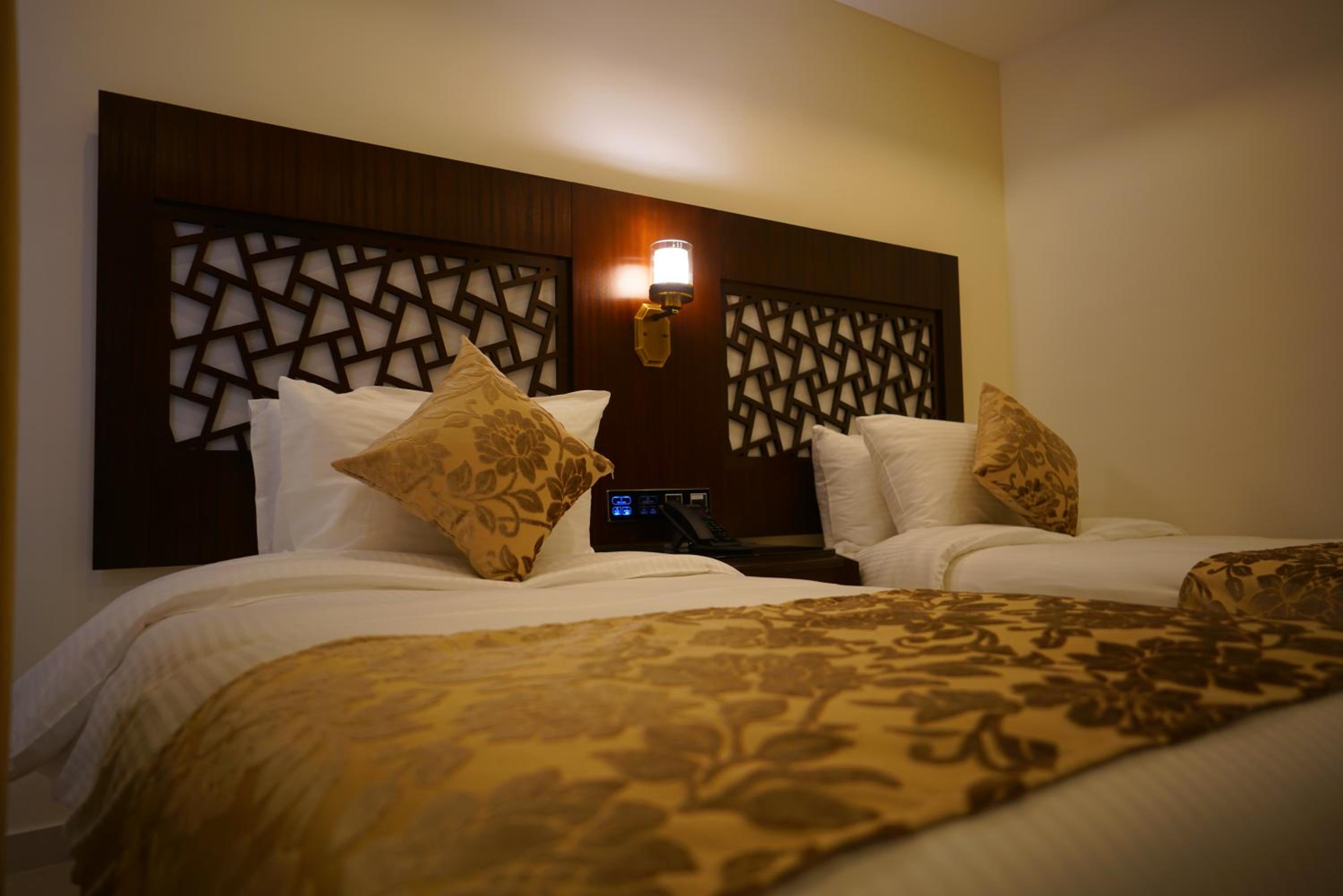 Standard Double or Twin Room - Photo 6