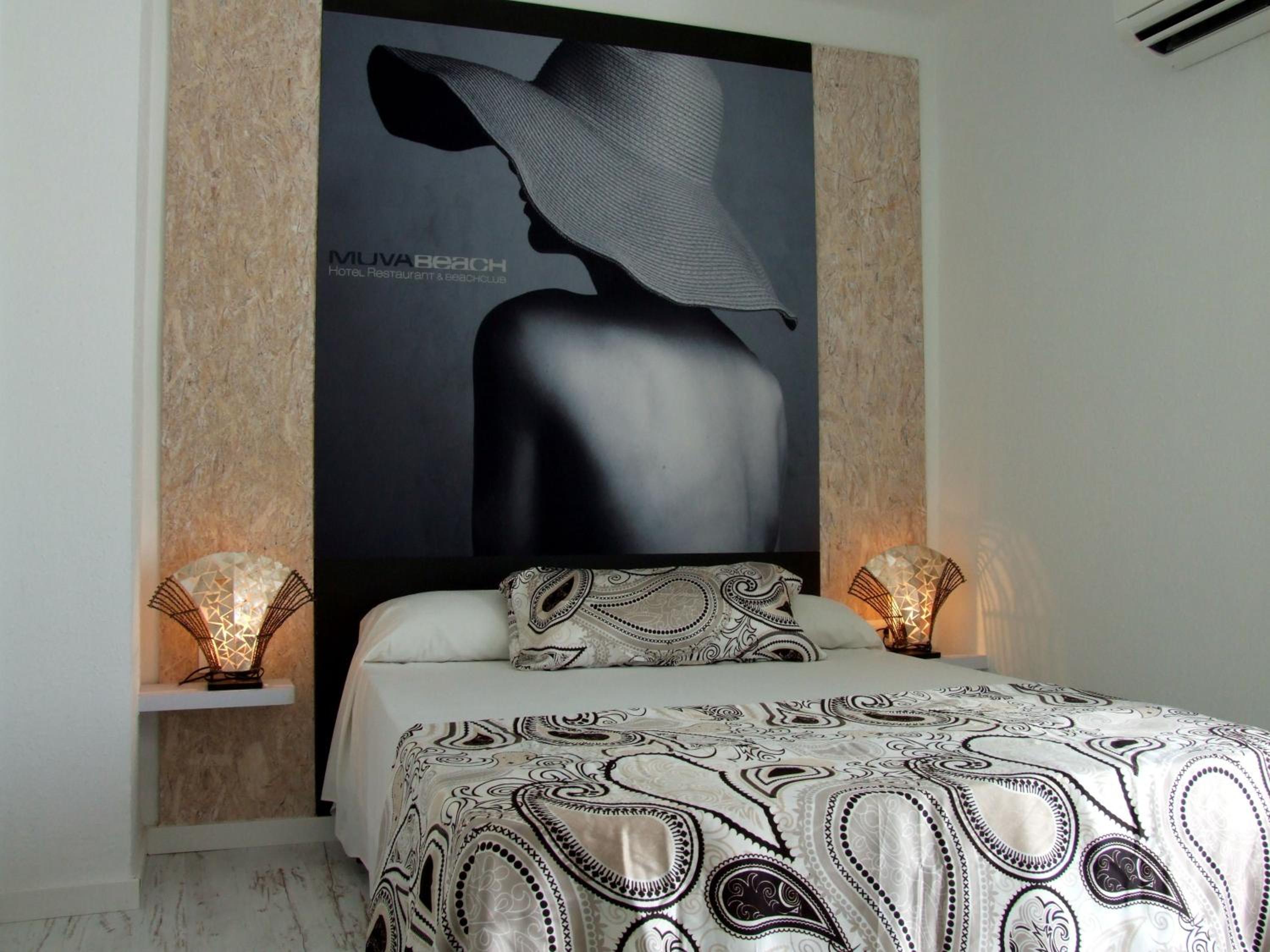 Superior Double Room with Partial Sea Views photo 3