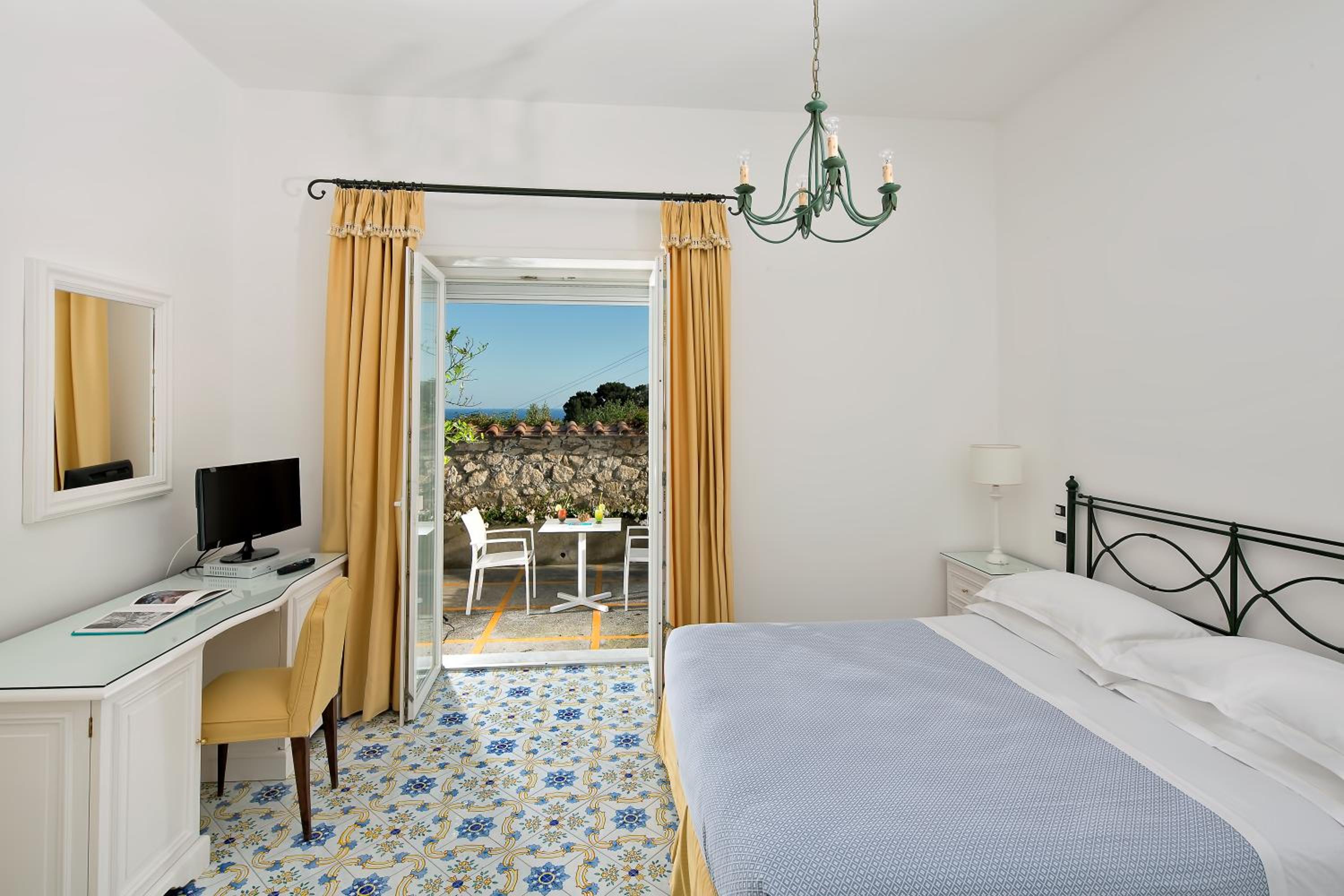 Superior Double or Twin Room - Photo 1