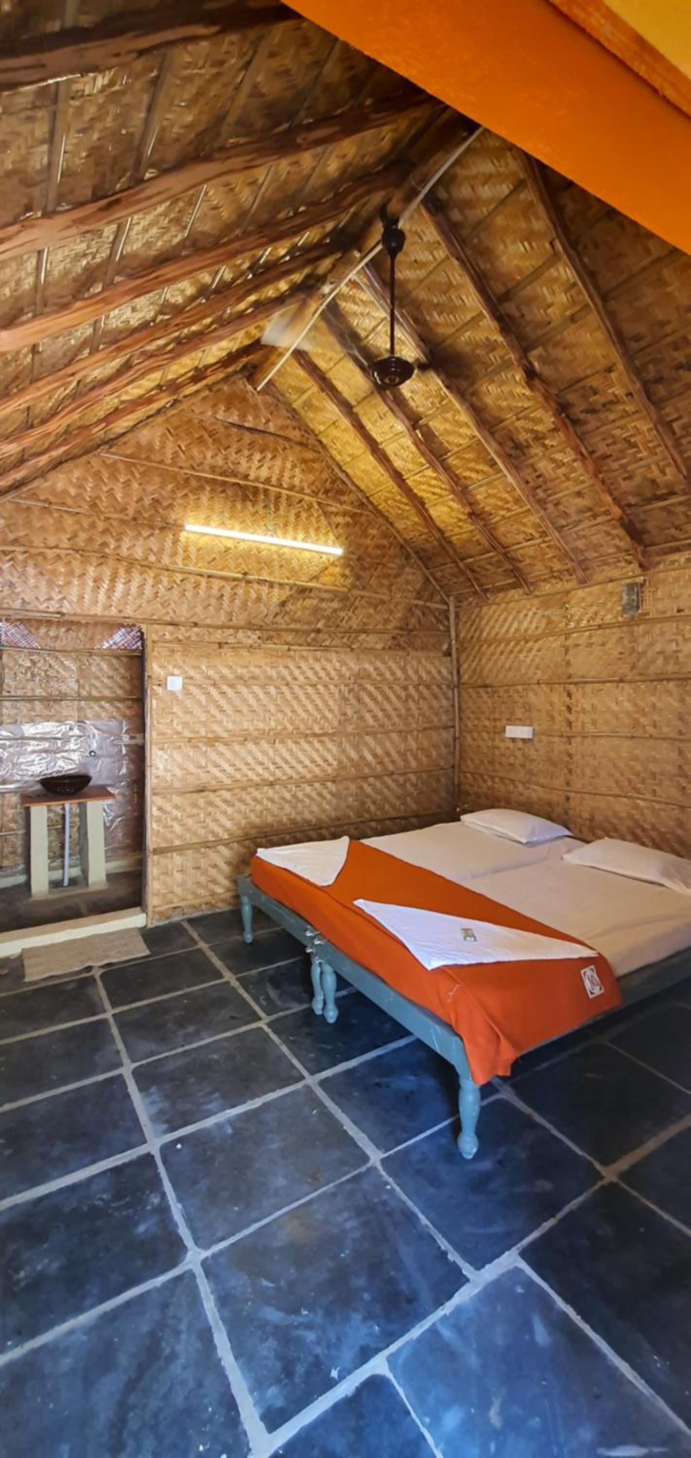 Double Room With Balcony (2 Adults + 1 Child) photo 1