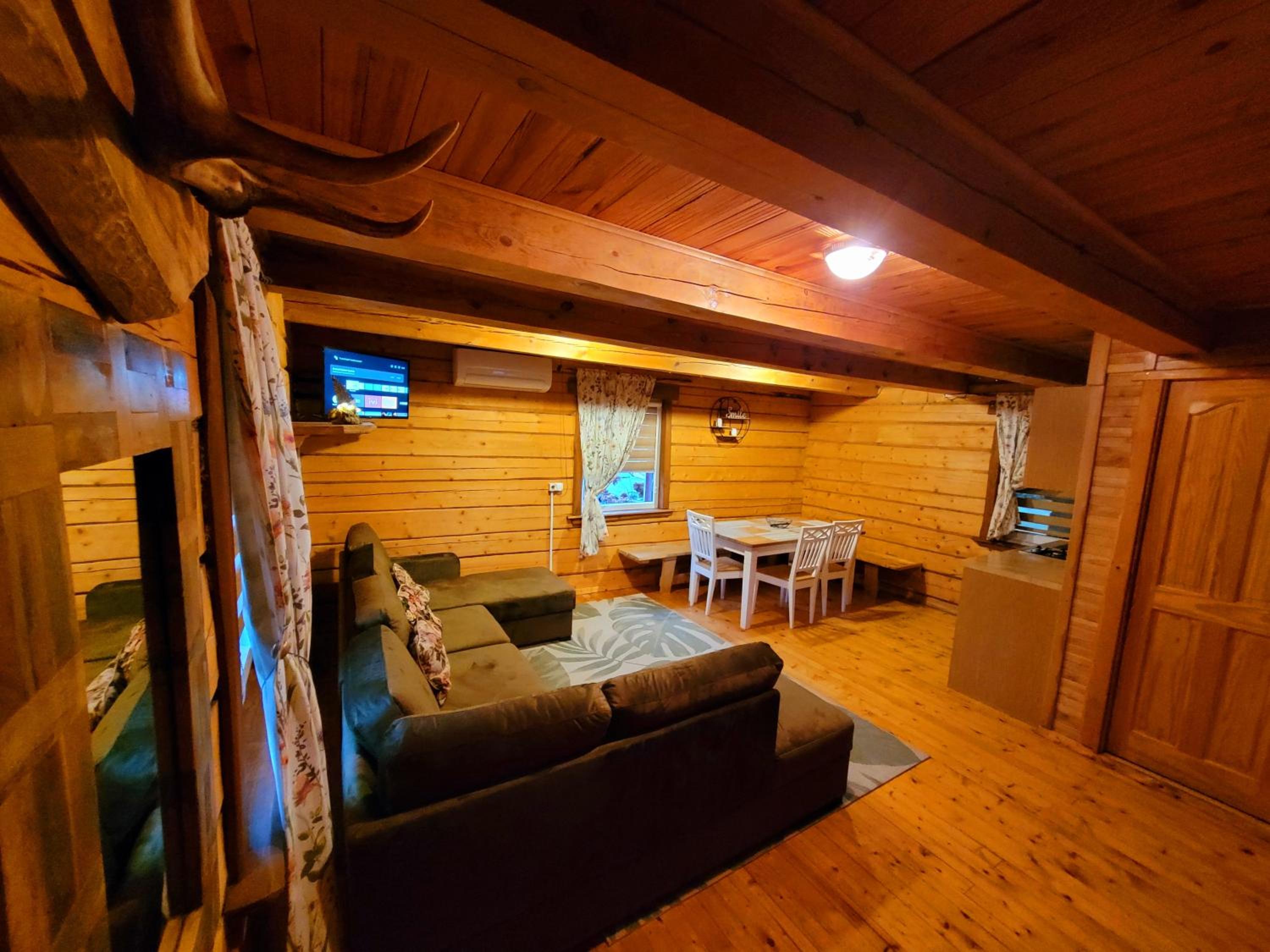 Family Room With Lake View photo 1