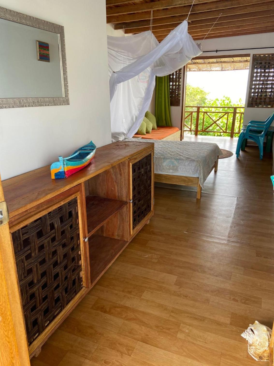 Deluxe Double Room with Balcony and Sea View photo 3
