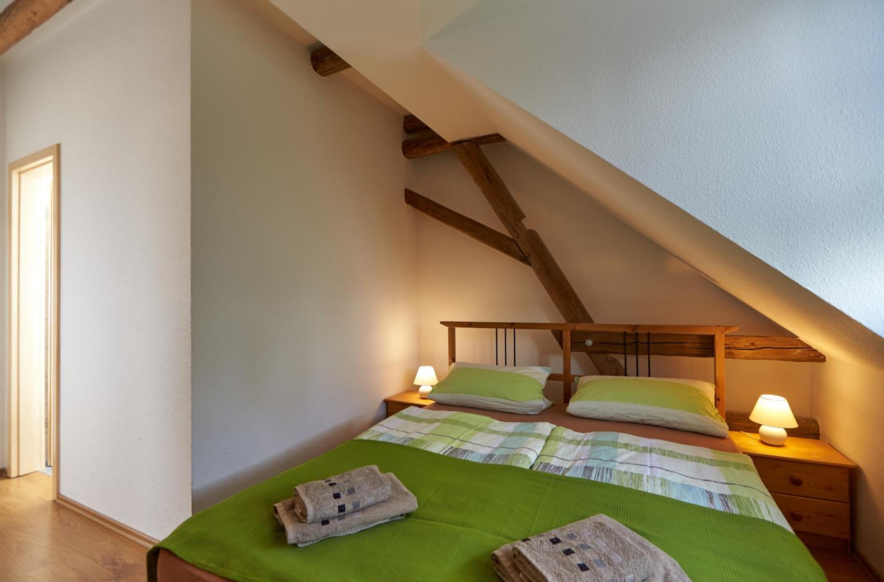 Budget Double Room - Photo 21