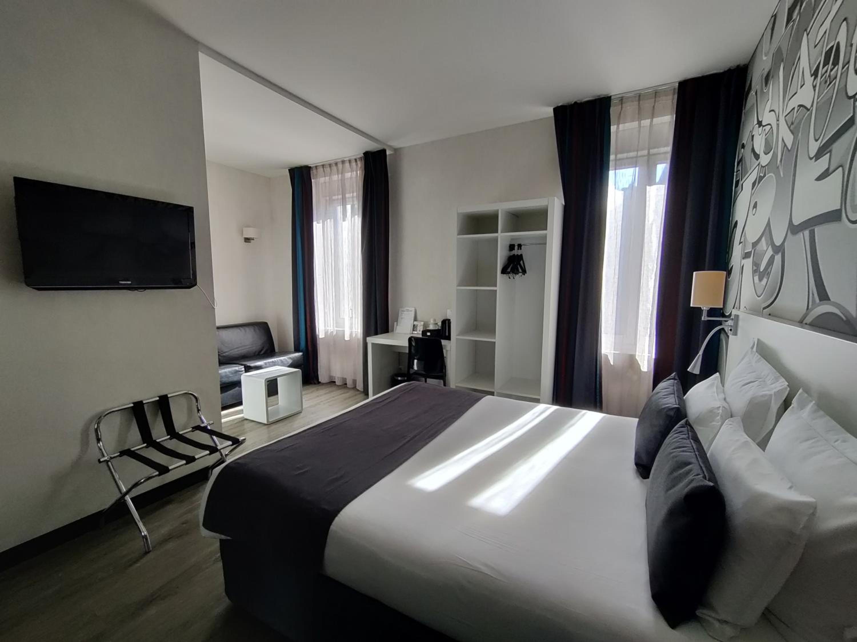 Quadruple Room - Photo 2