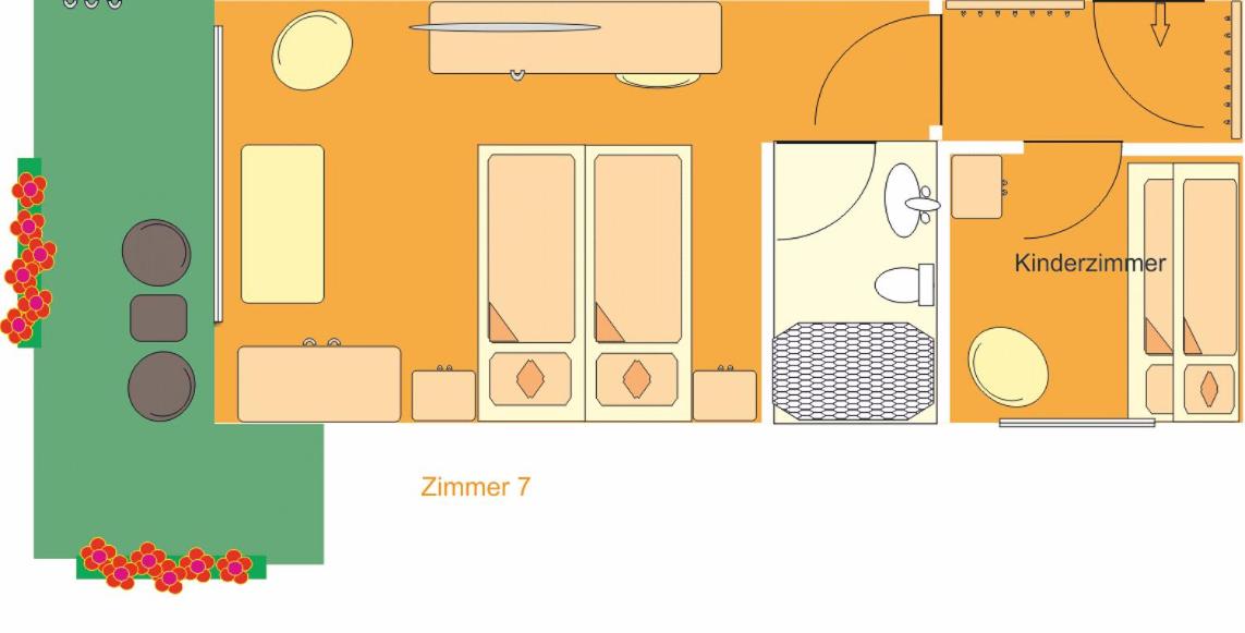Family Room with Balcony photo 2