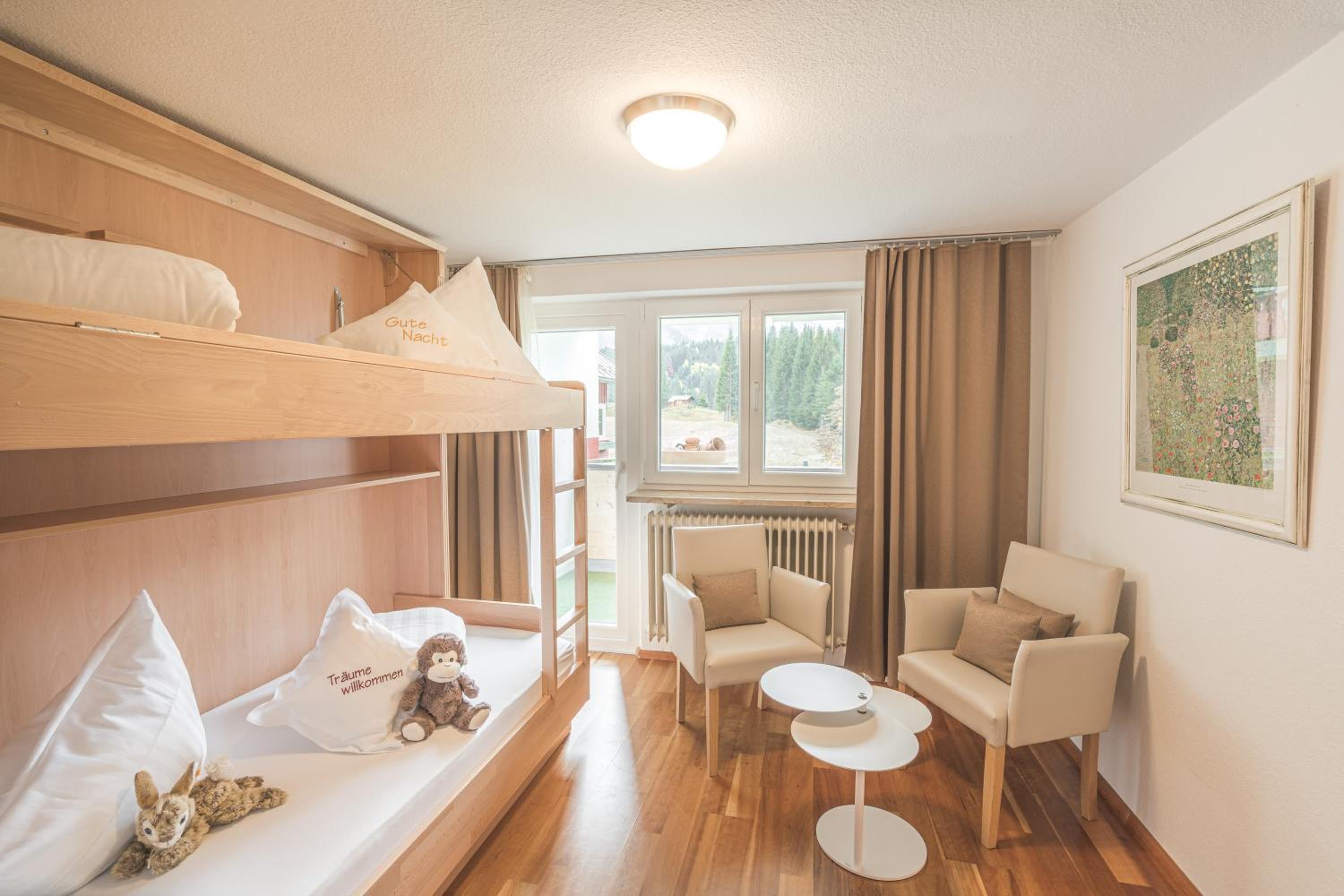 Family Room with Balcony photo 3