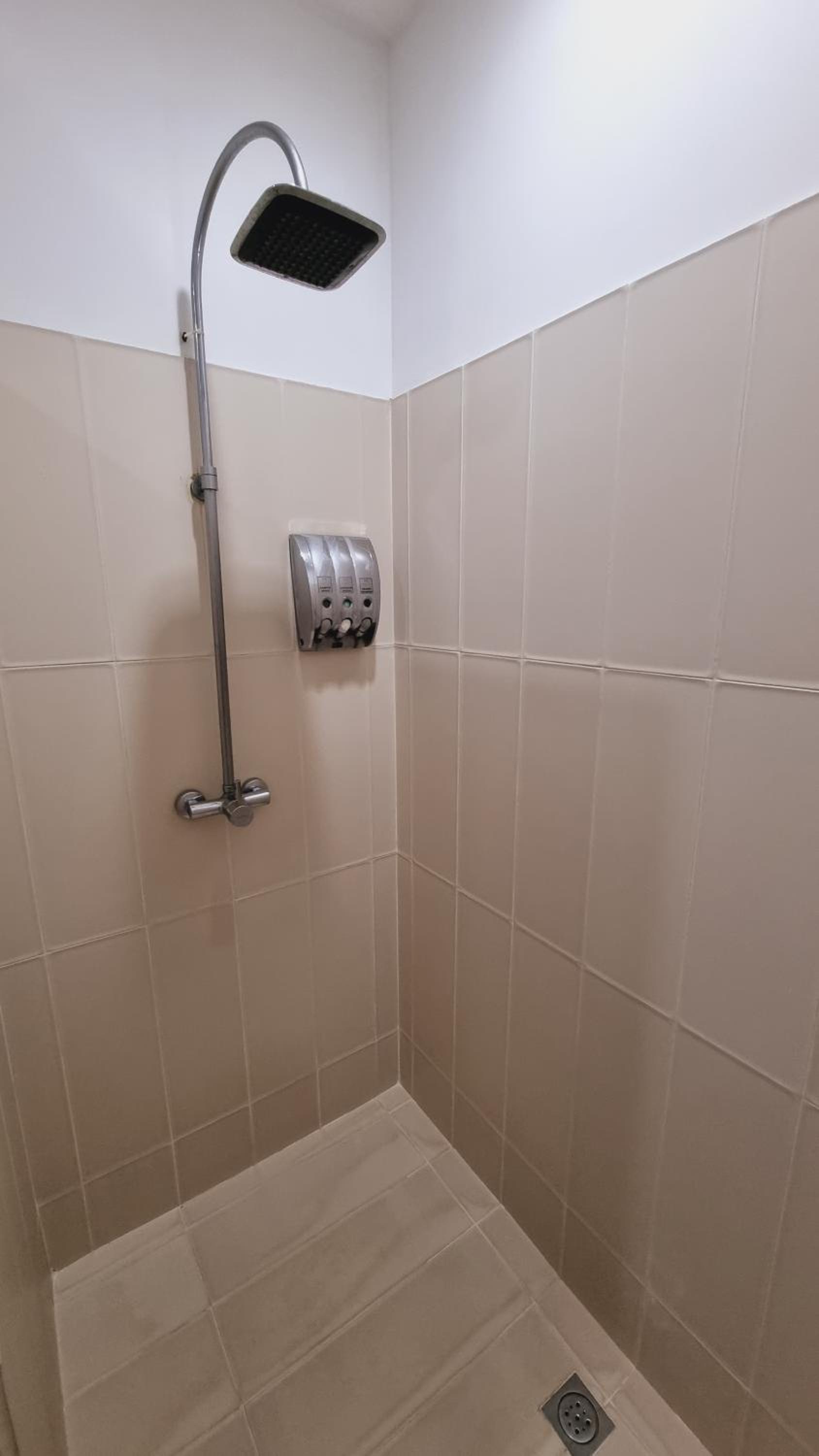 Suite - Photo 13