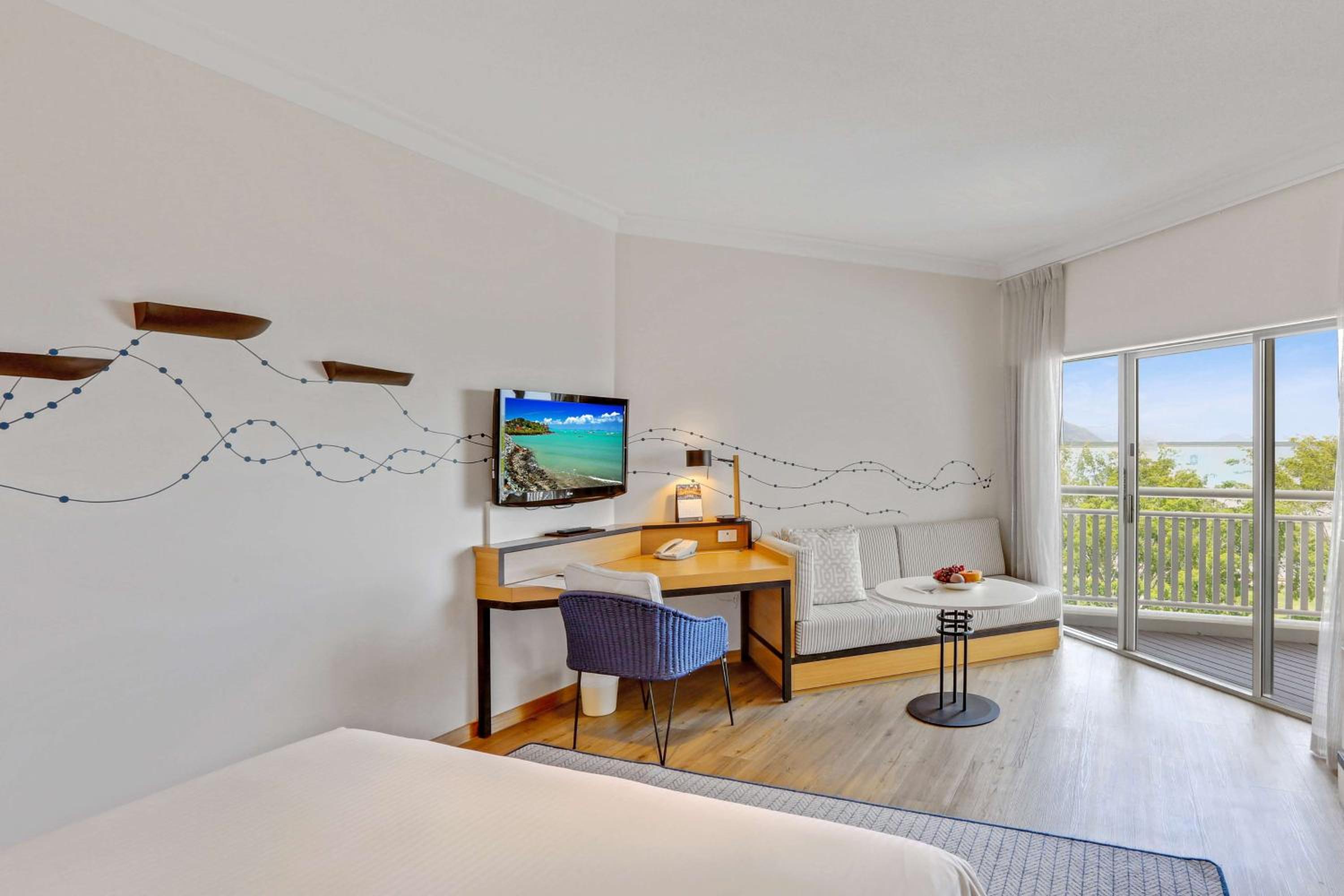 Deluxe Room with Sea View