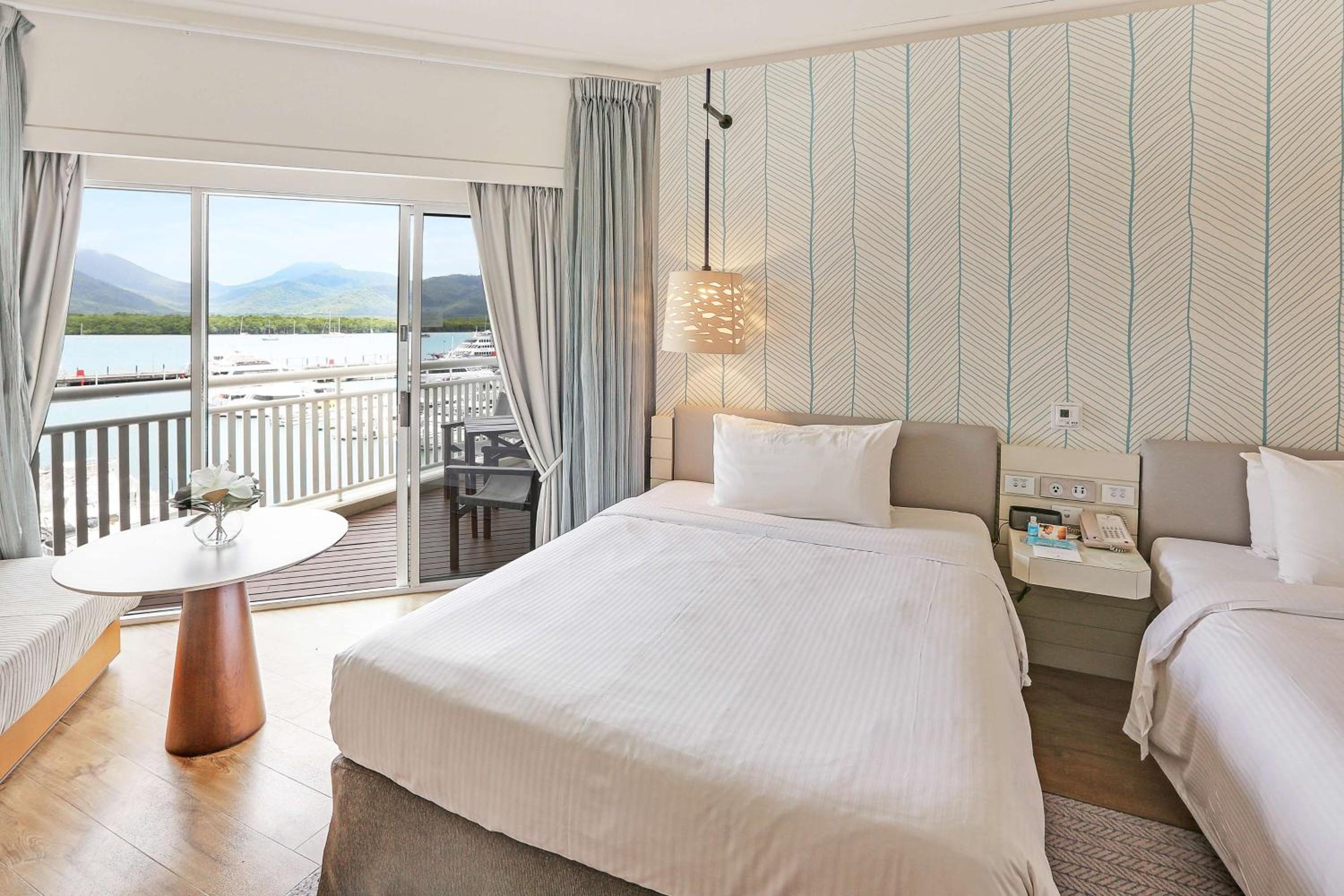 Executive Marina Twin Room thumbnail 6