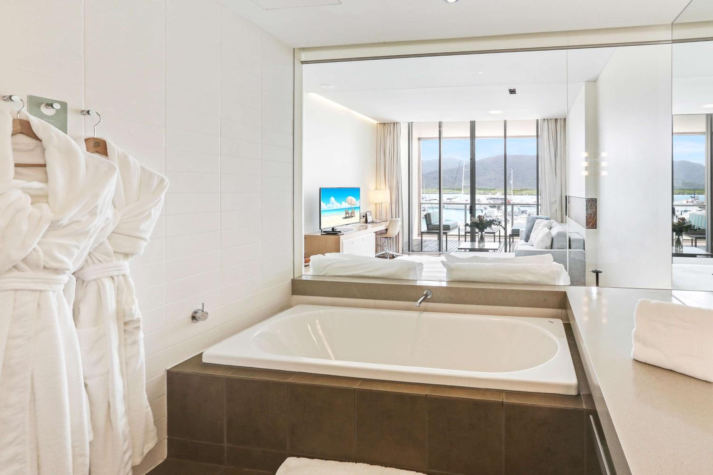Horizon Club Twin Room - Photo 15