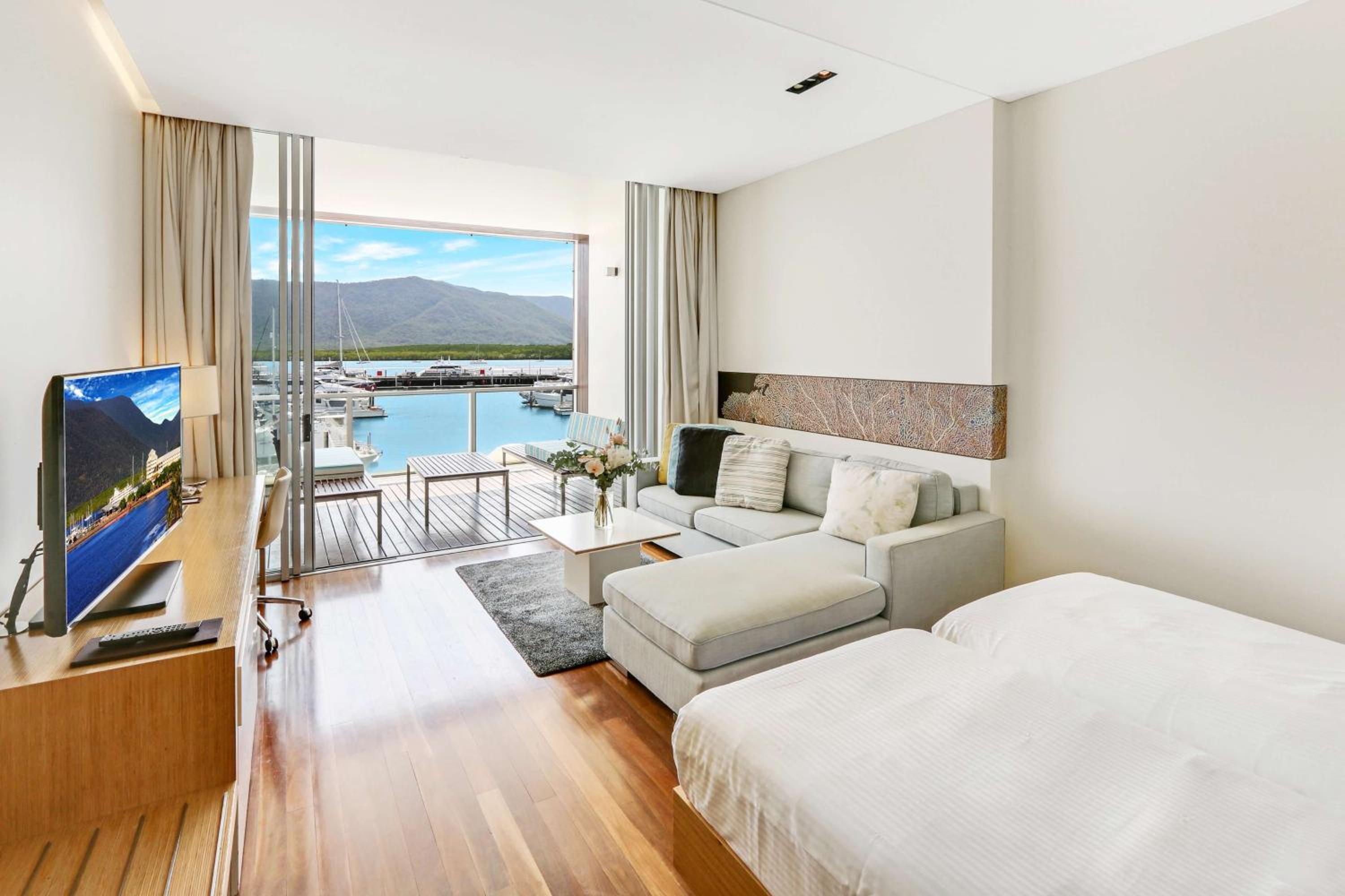 Horizon Club Twin Room - Photo 13