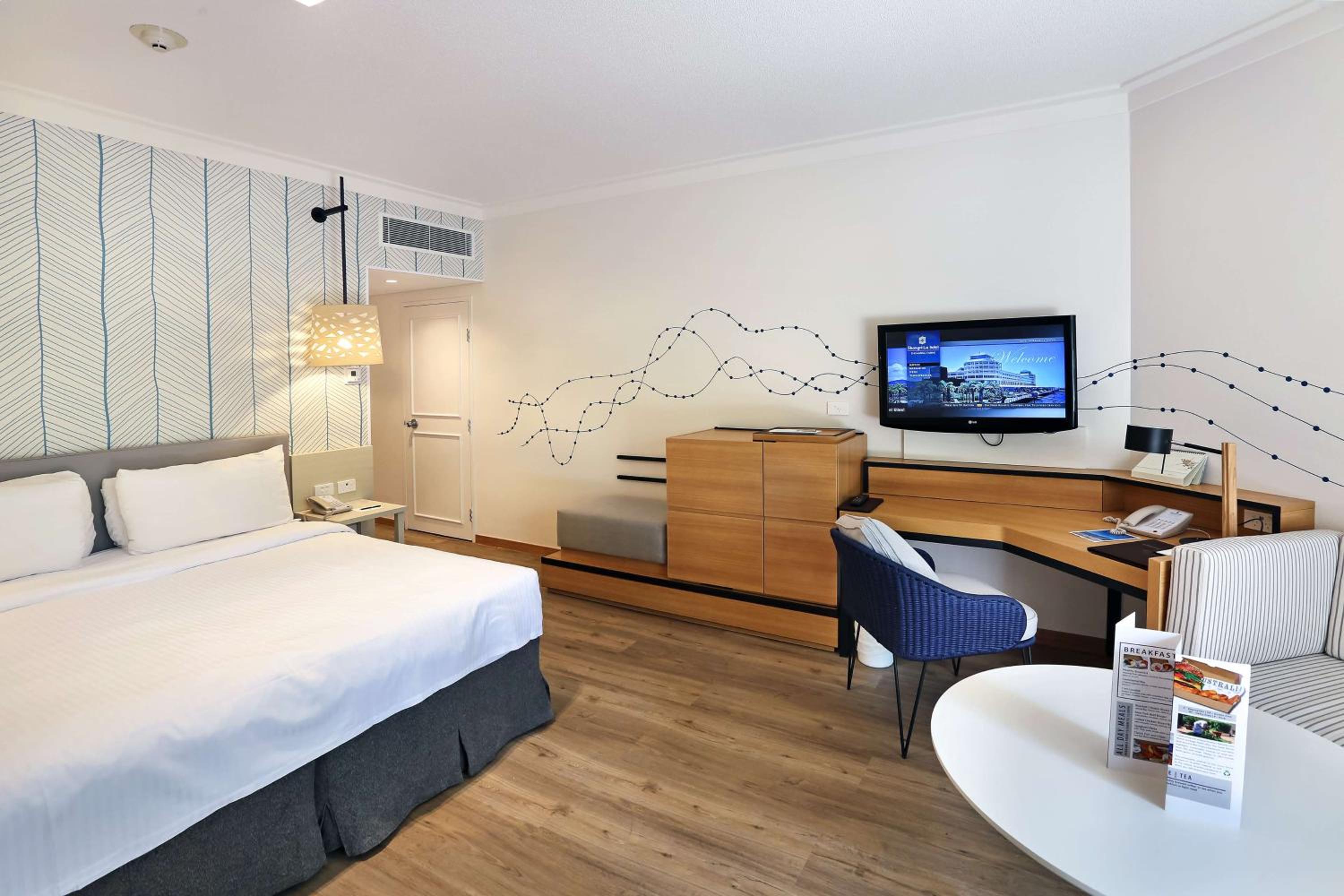 Executive Marina Room