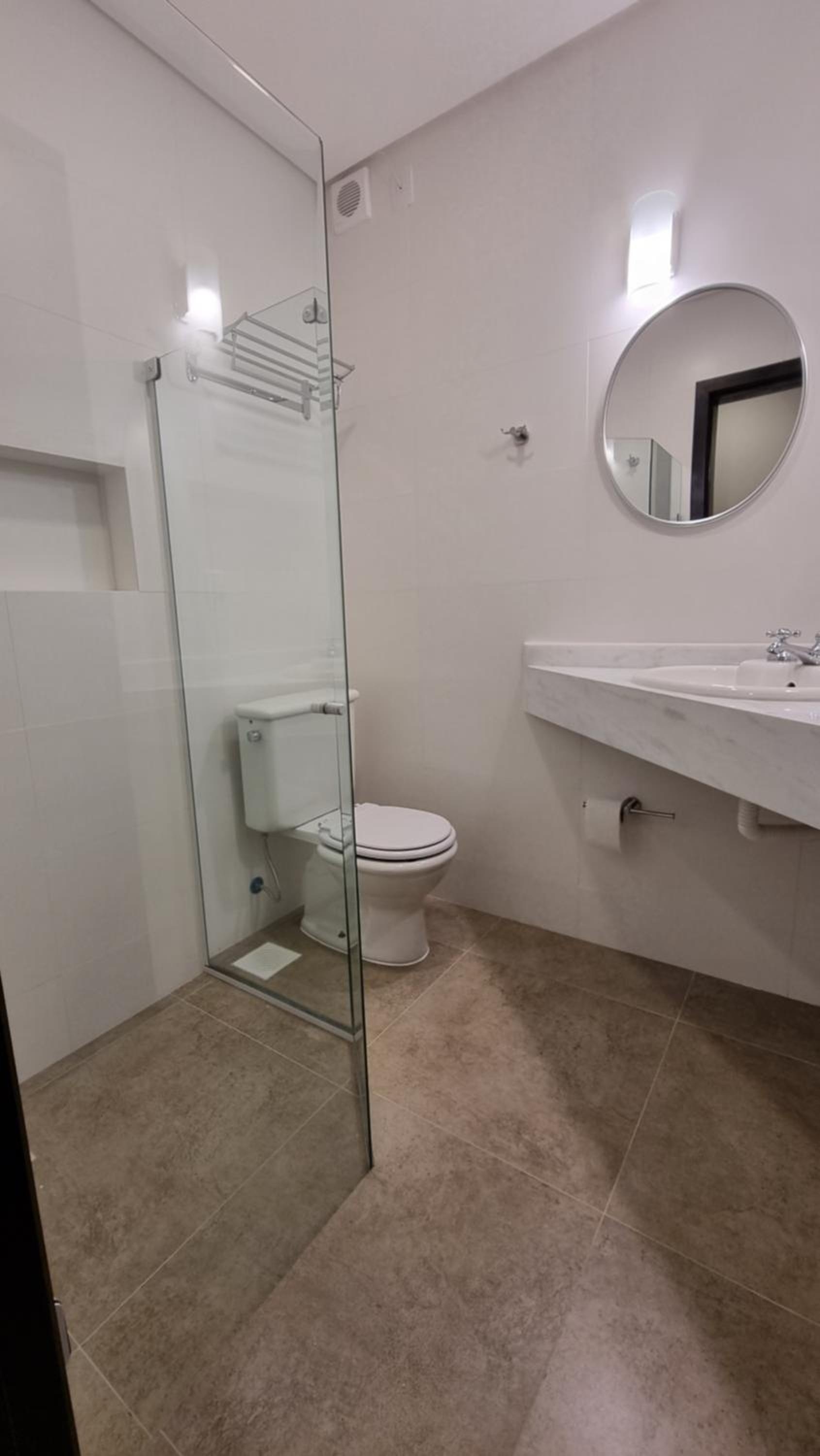 Standard Suite - Photo 3