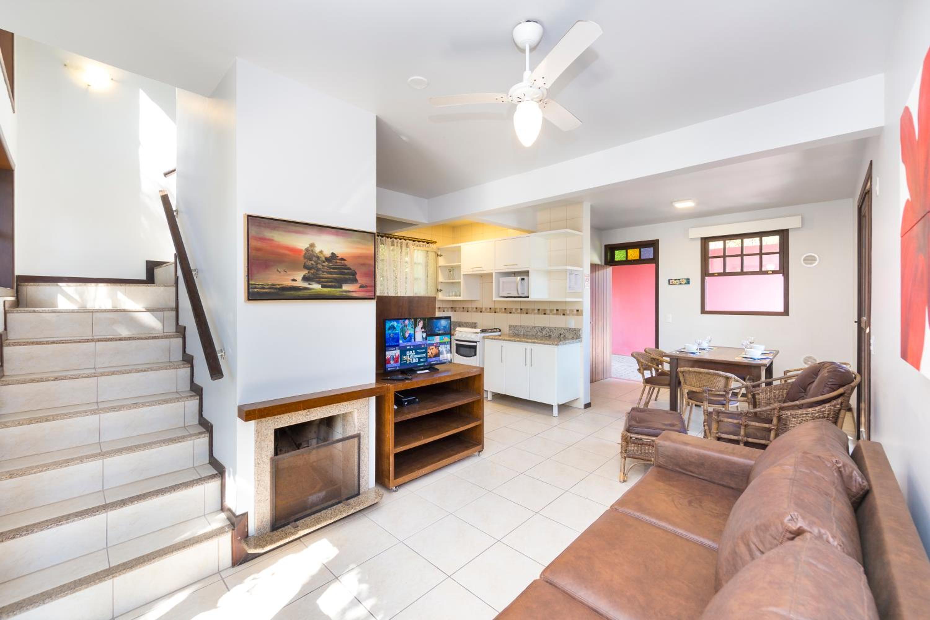 Two-Bedroom Bungalow - Photo 8