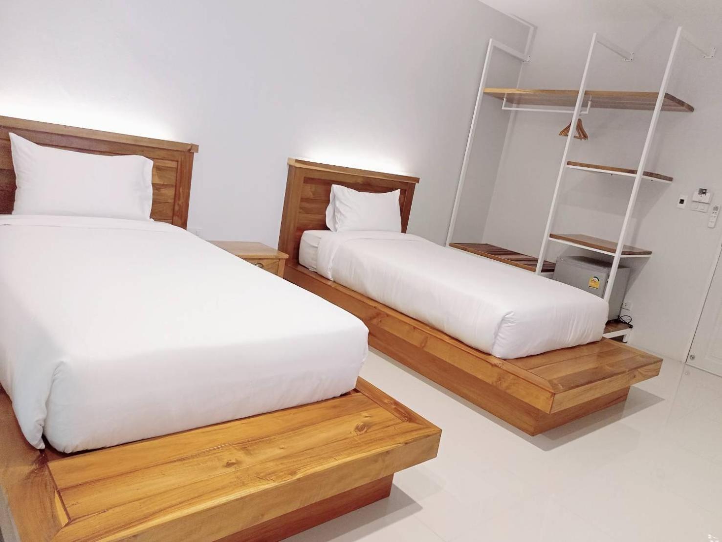 Twin Room - Photo 2