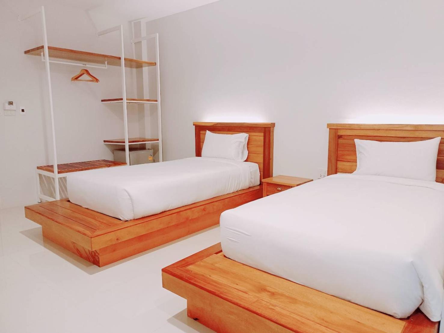 Twin Room - Photo 14