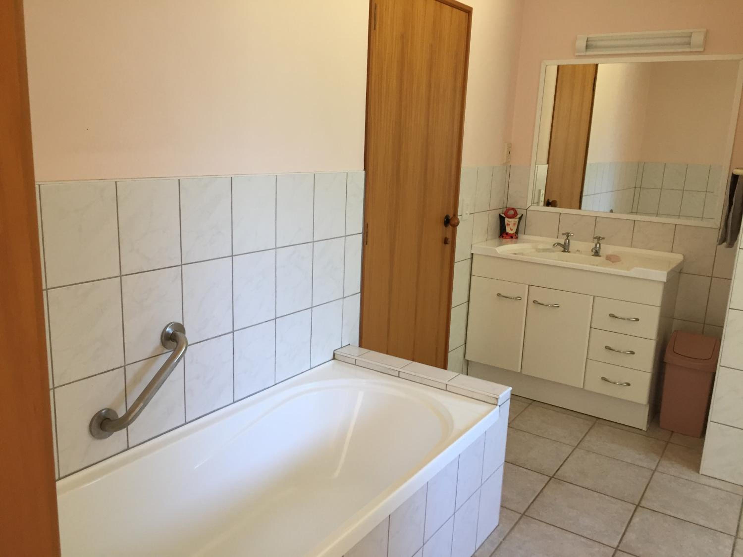 Three-Bedroom House photo 2