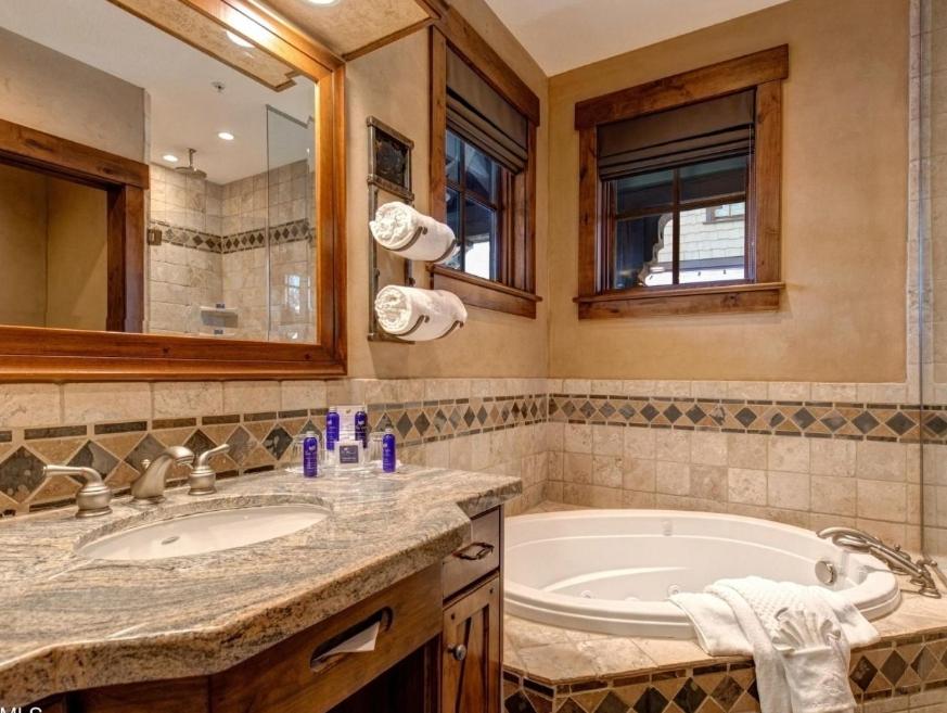 Executive Suite photo 3