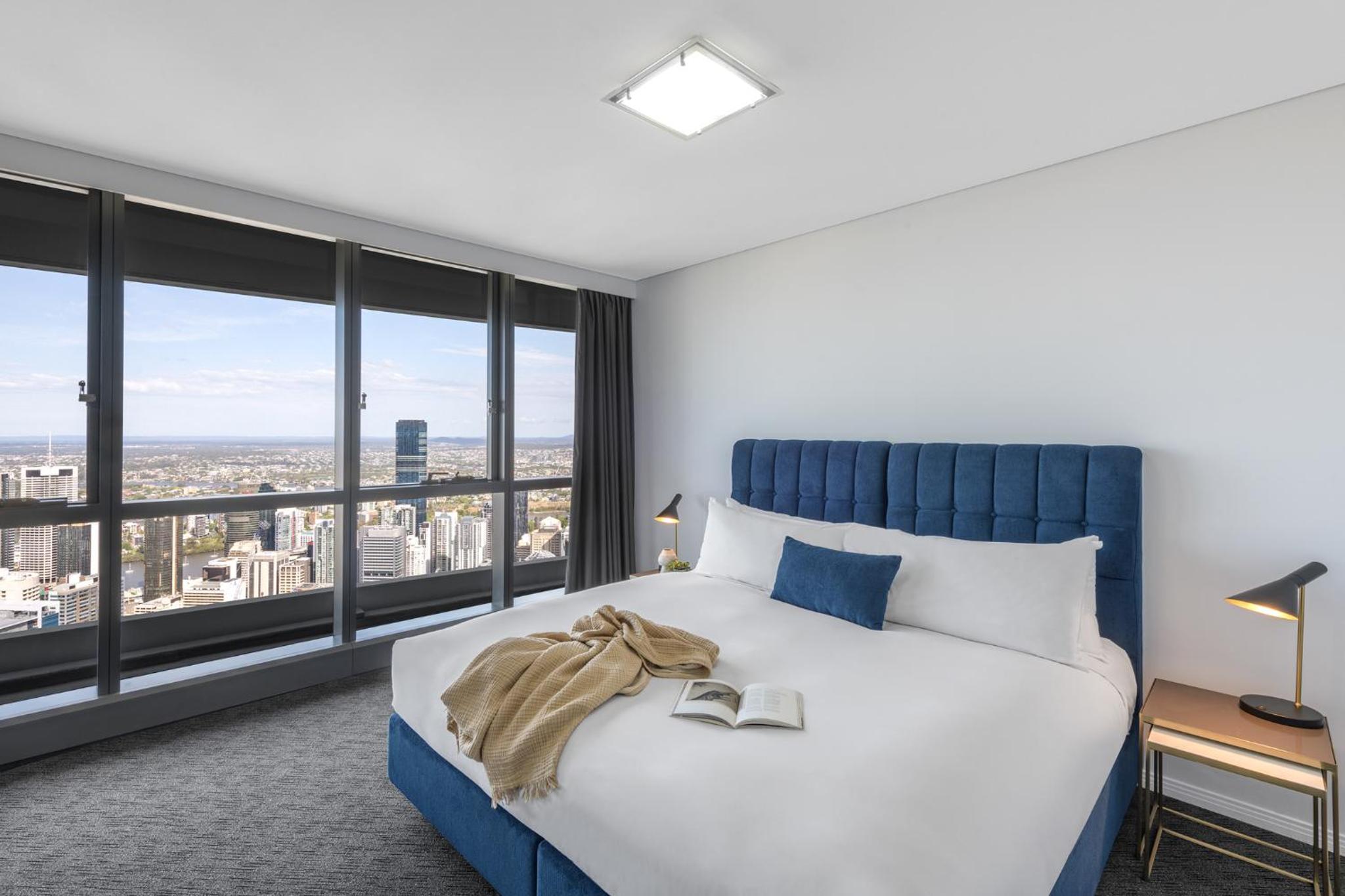 Three Bedroom Parkland Penthouse  photo 2