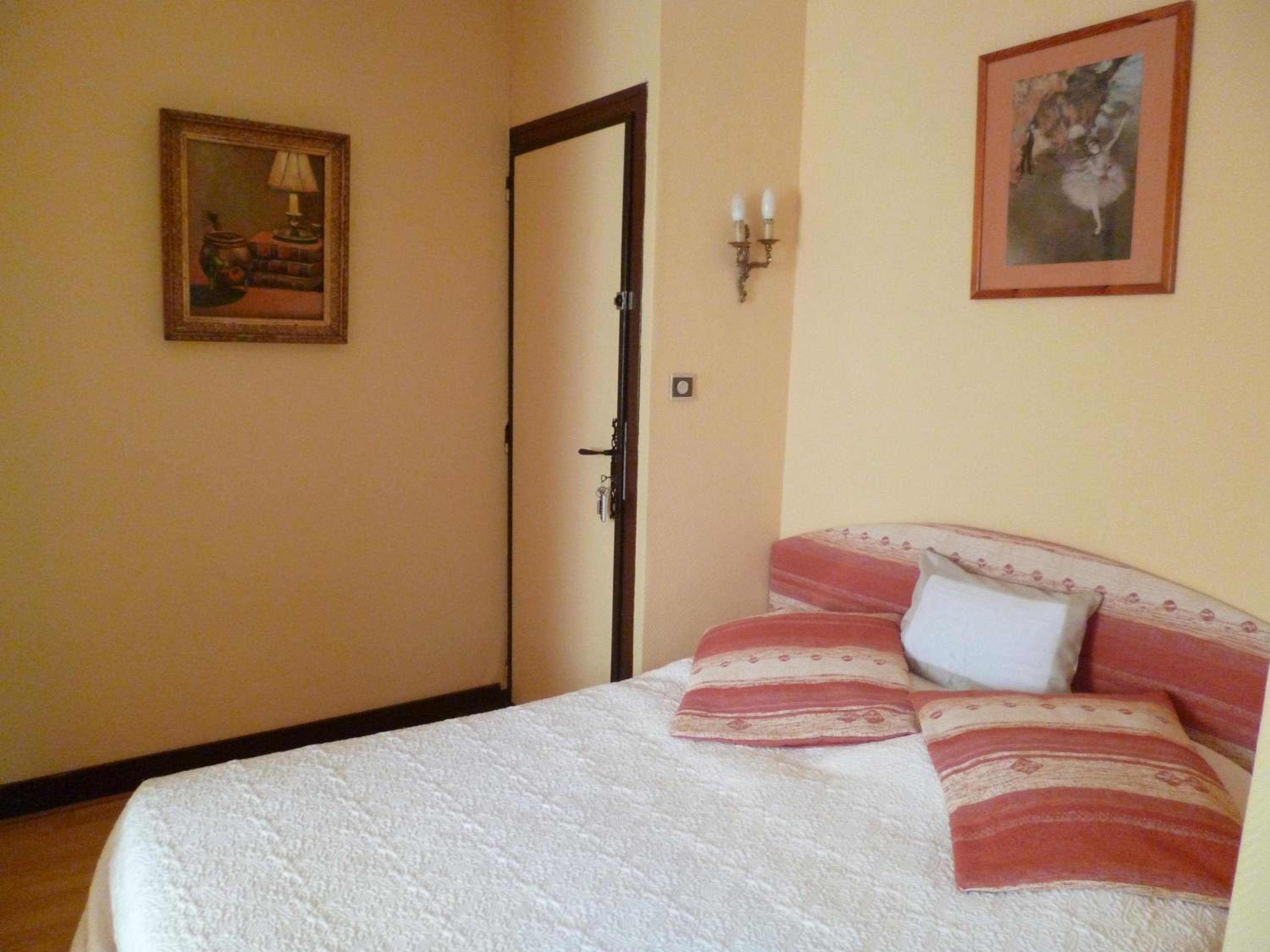 Double Room - Photo 4