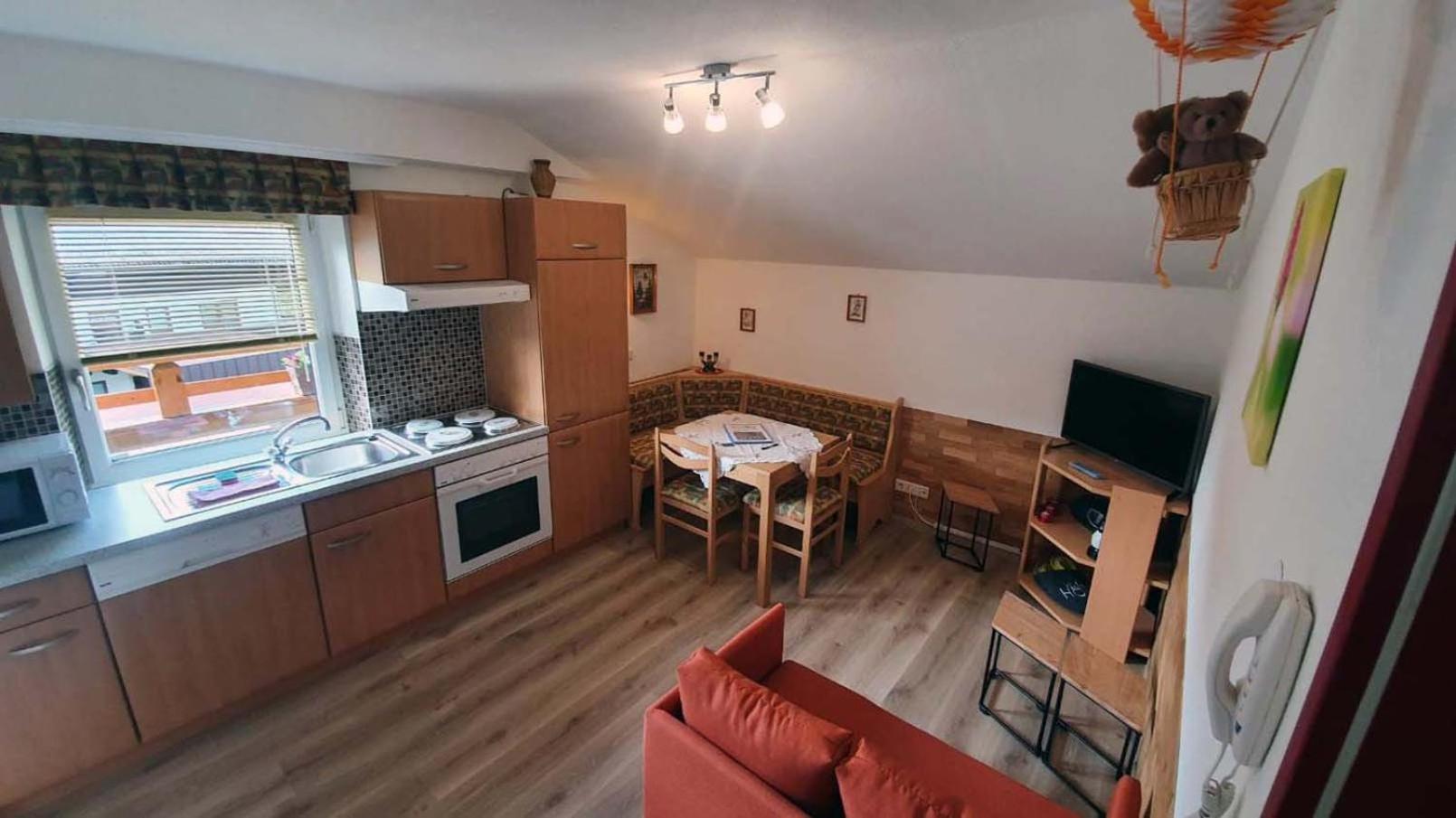 Apartment With Balcony photo 2