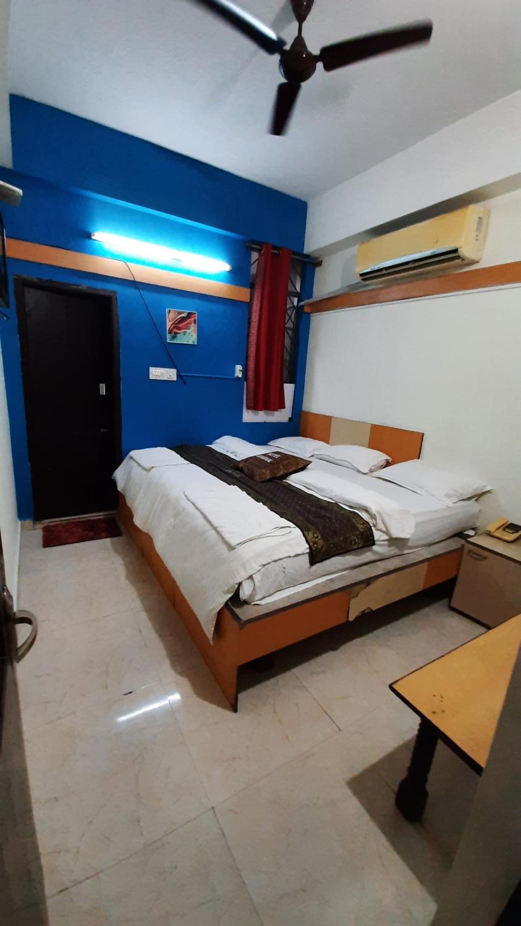 Budget Double Room photo 2