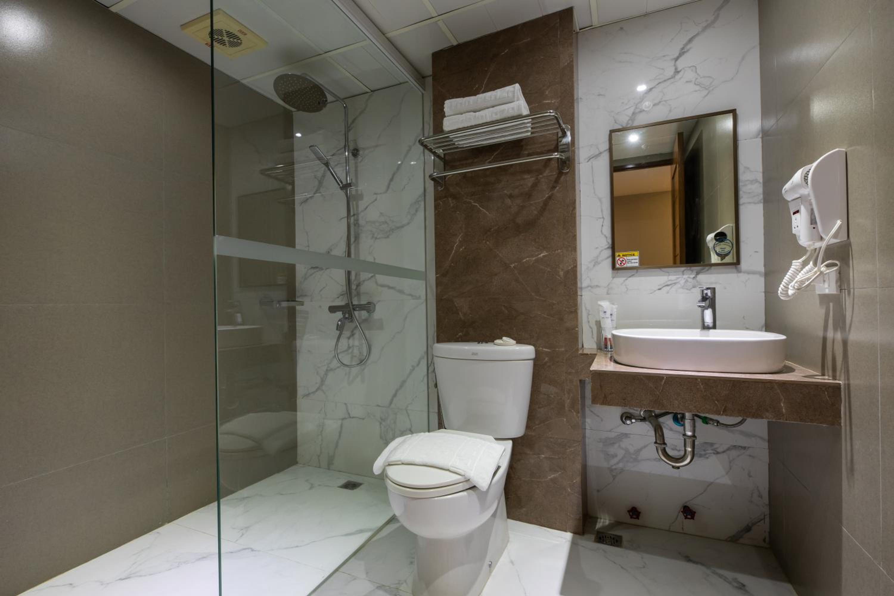 Deluxe Twin Room photo 3