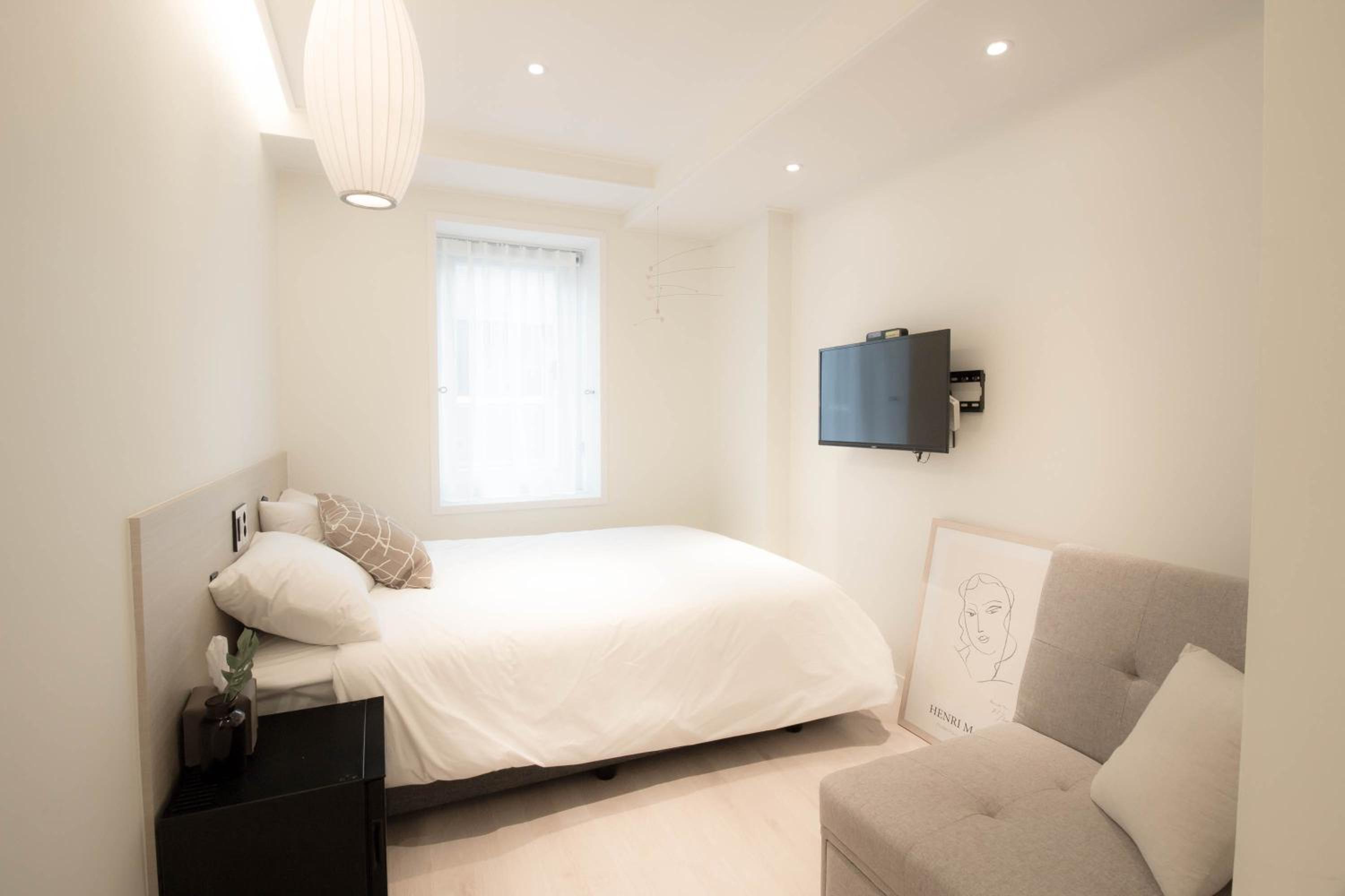 Double Room - Photo 12