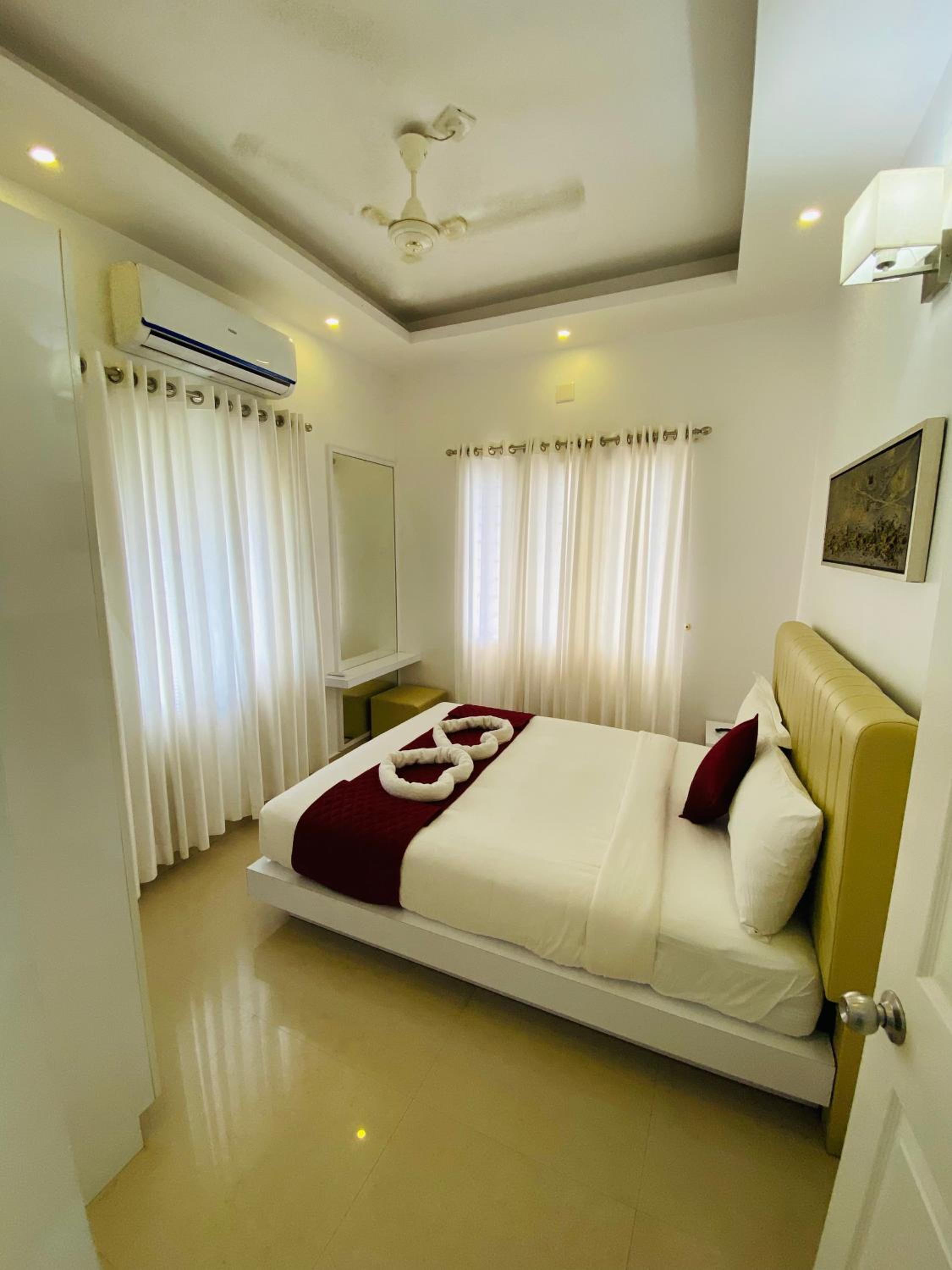 One-Bedroom Apartment with Balcony and Air conditioning photo 1