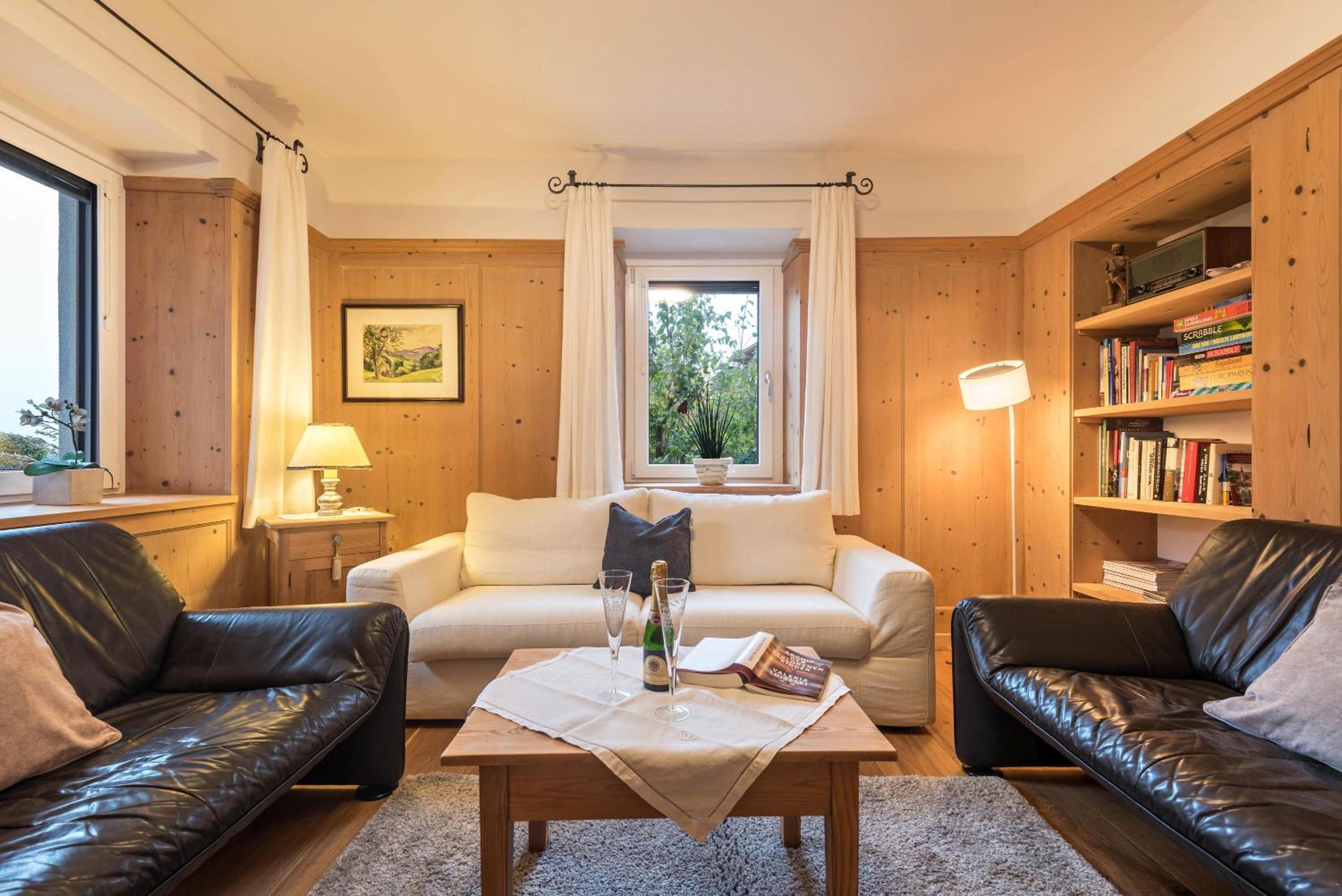 Two-Bedroom Deluxe Apartment with Garden View photo 1