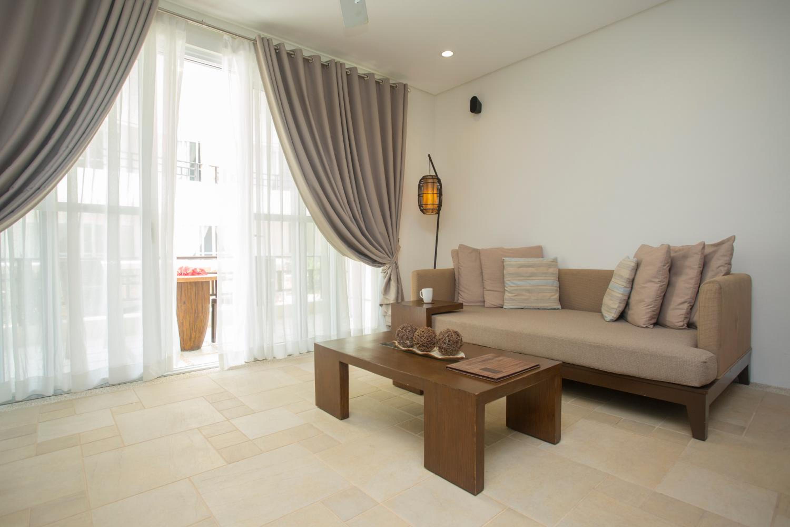 1 Bedroom Junior Suite - Photo 1