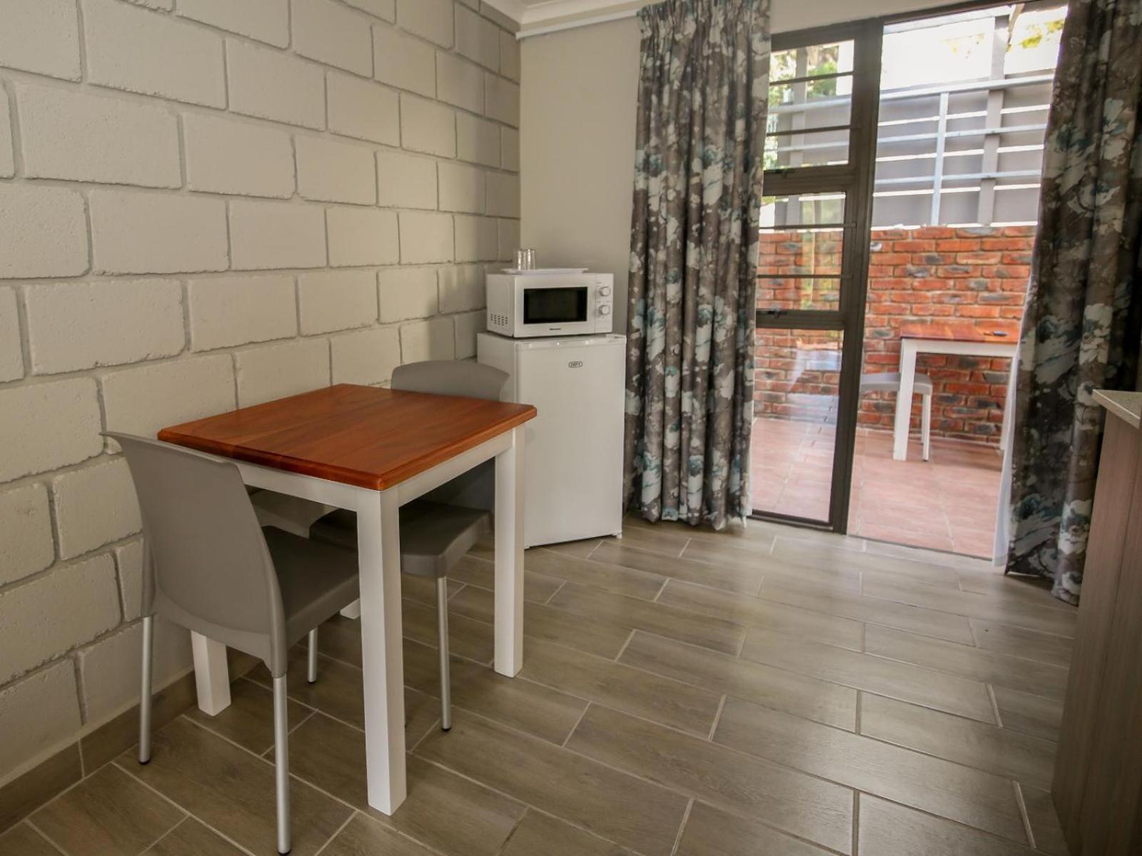 Suite - Photo 7