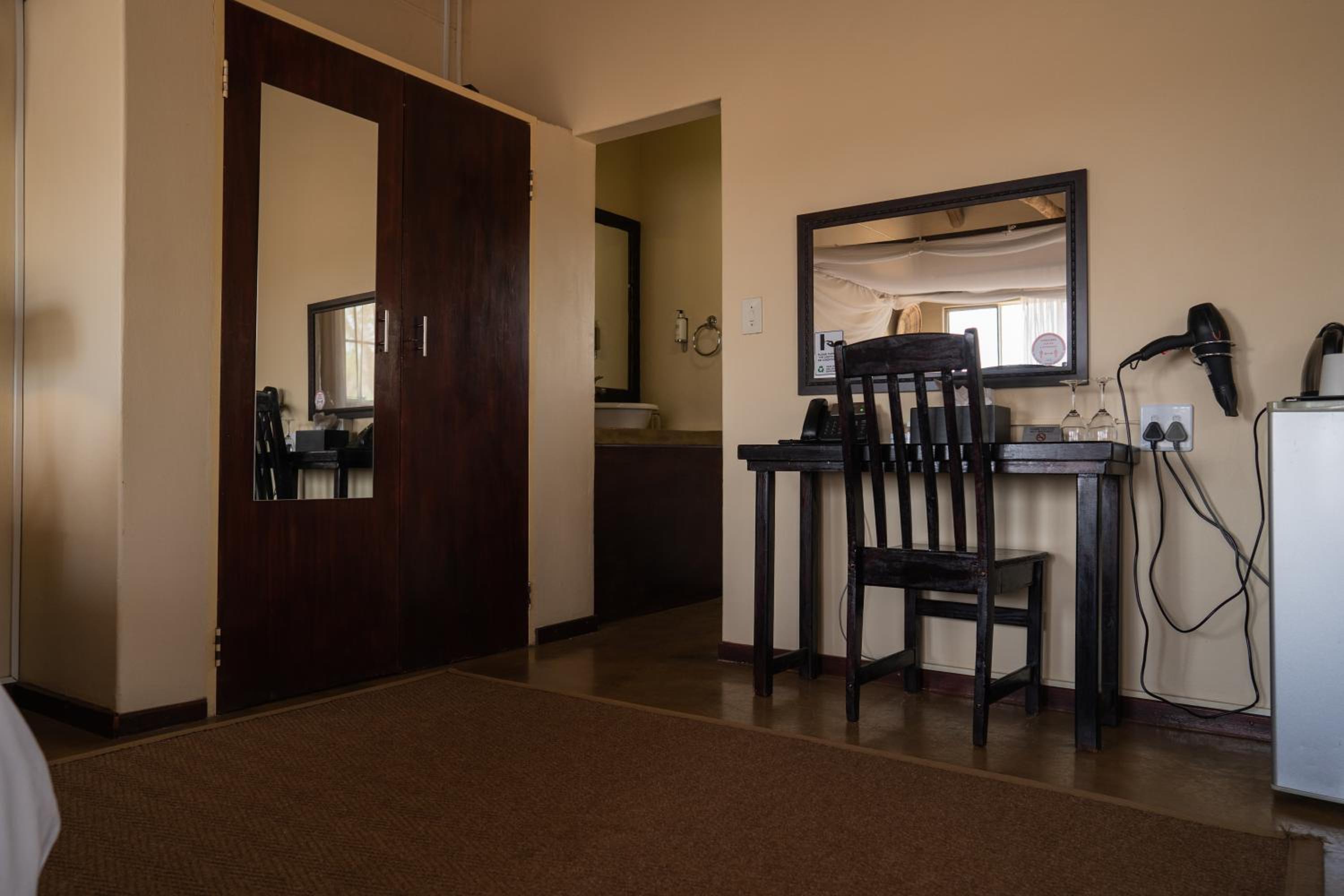 Double Room - Photo 4