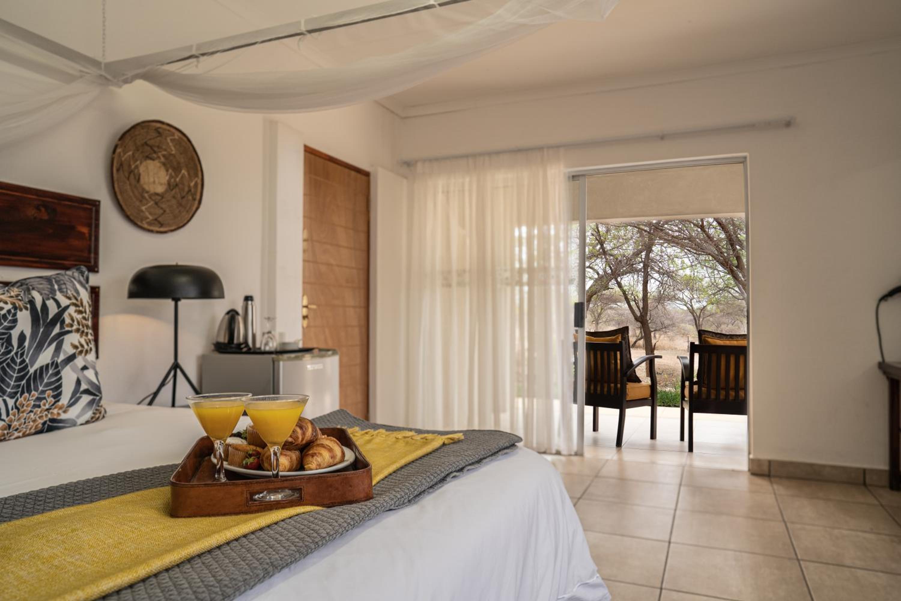 Deluxe Room - Photo 4
