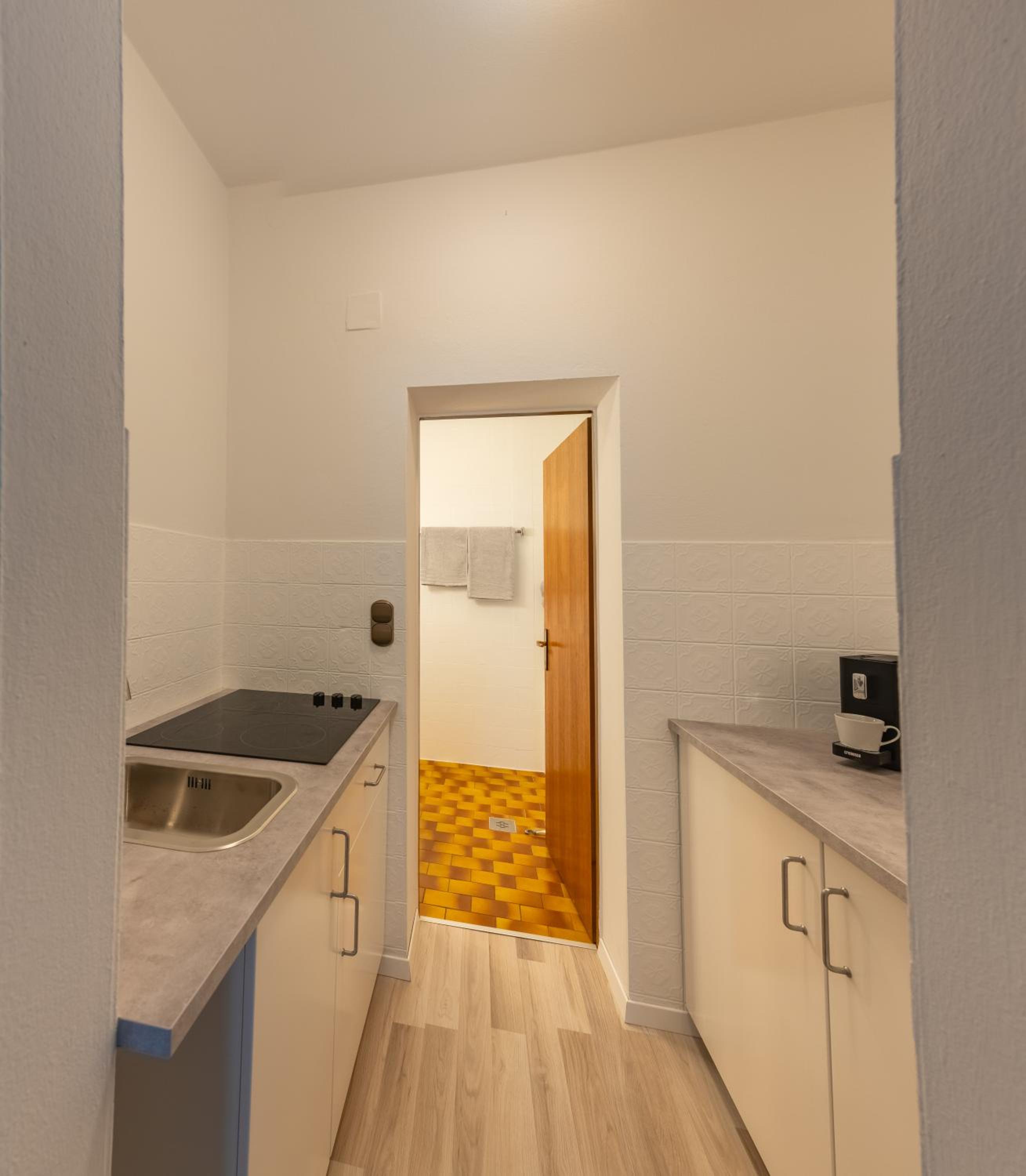 One-Bedroom Apartment - Photo 9