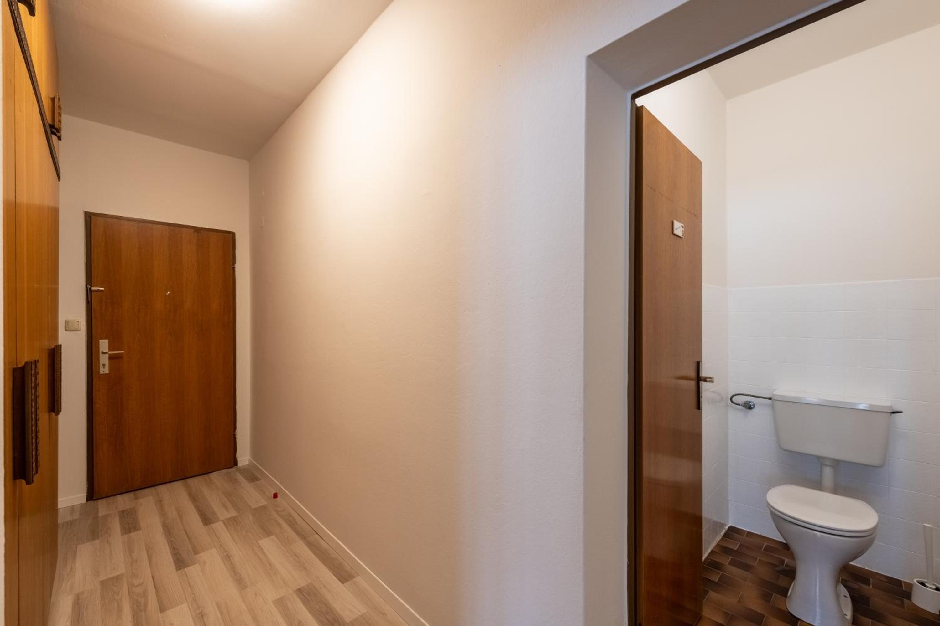 One-Bedroom Apartment - Photo 7