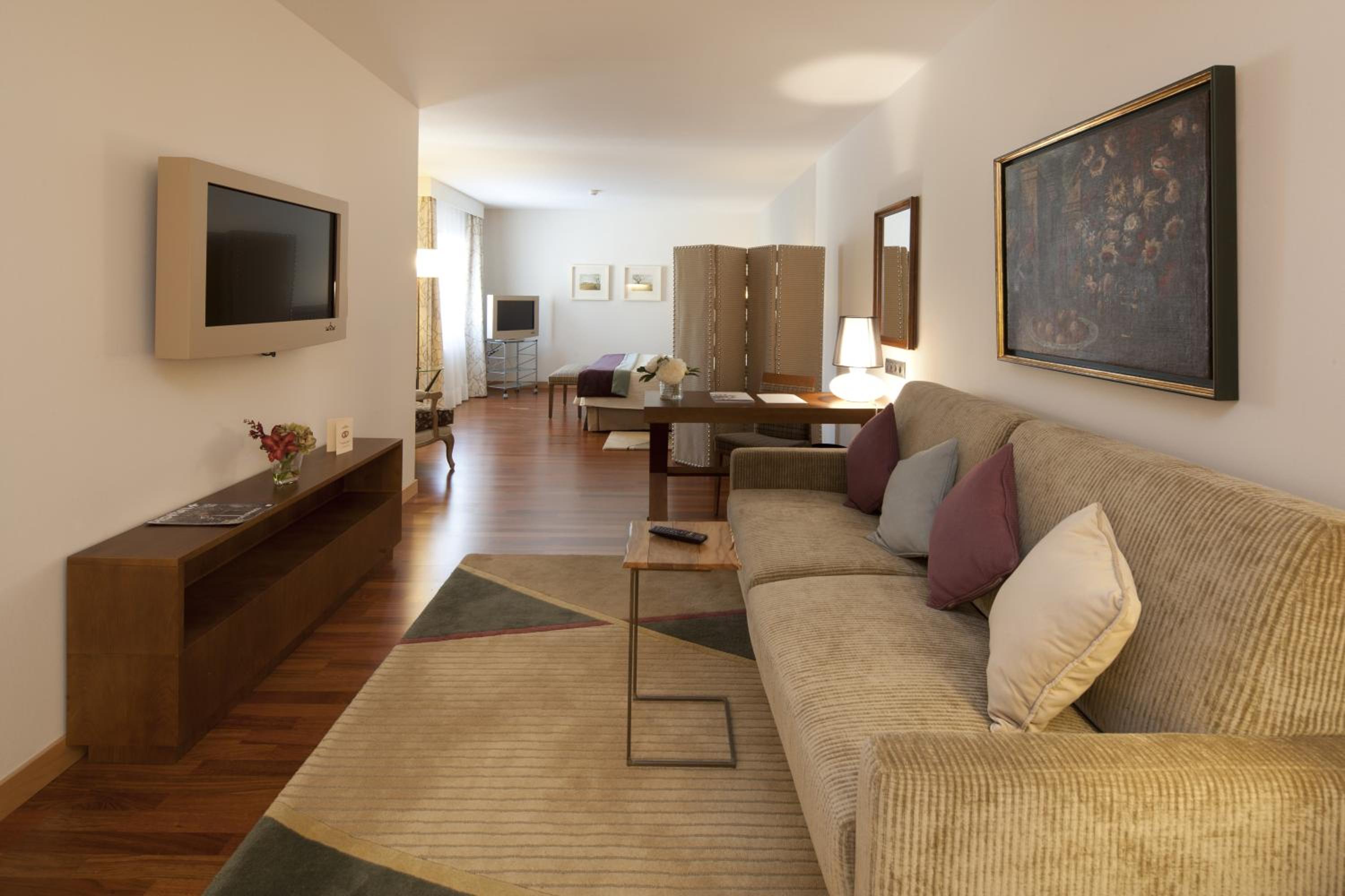 Junior Suite - Photo 1