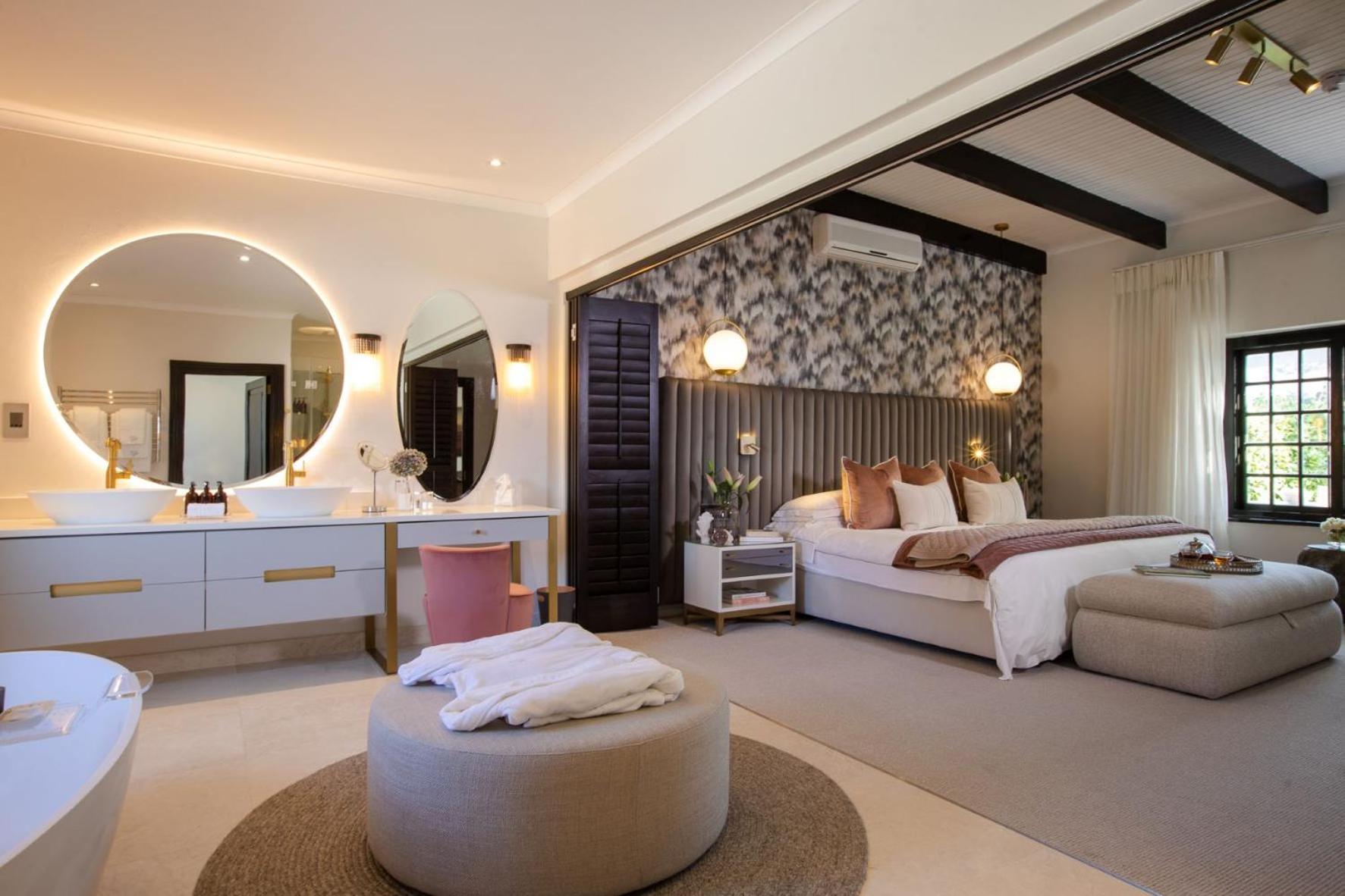 Premier Double or Twin Room photo 1