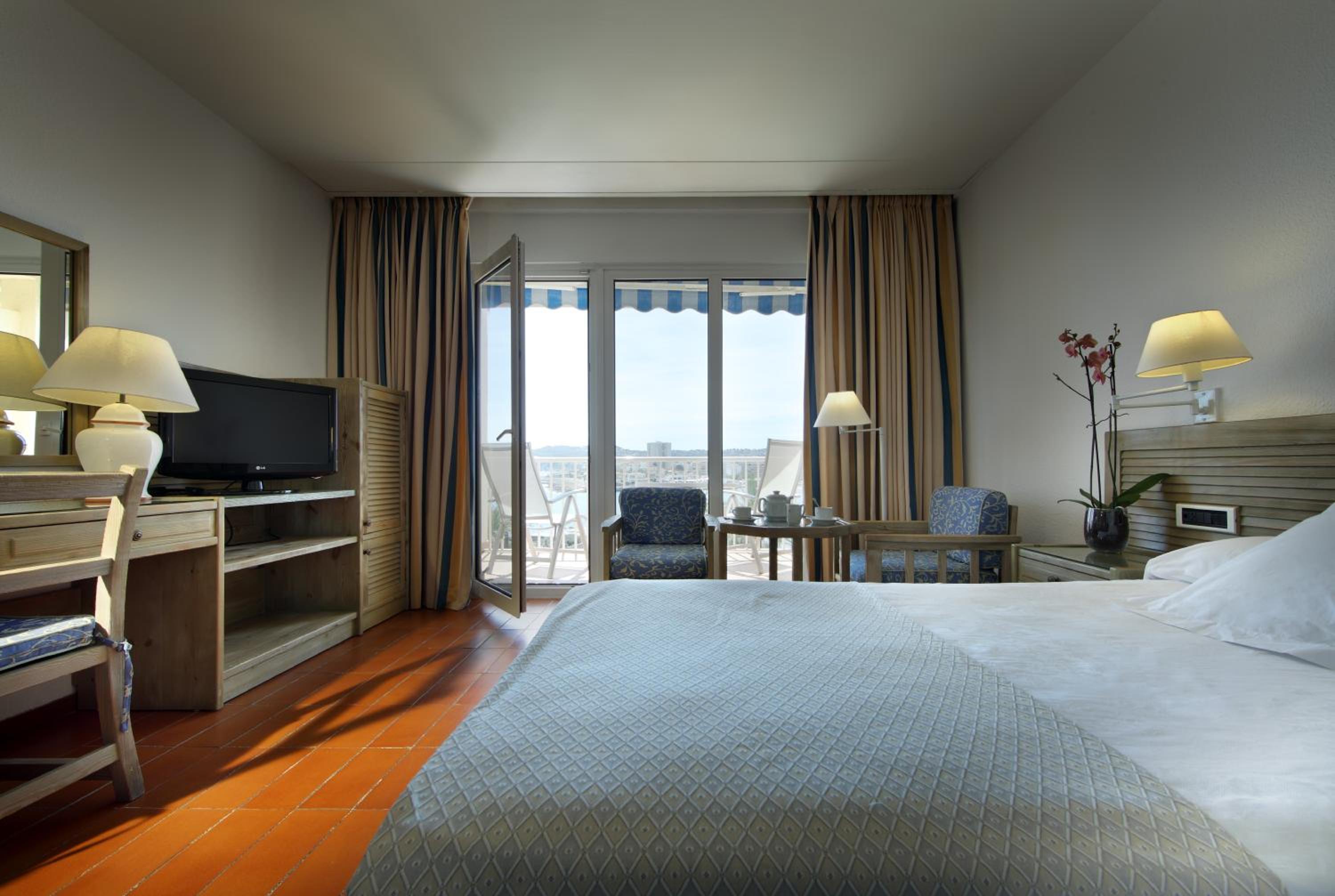 Standard Double Room - Photo 6