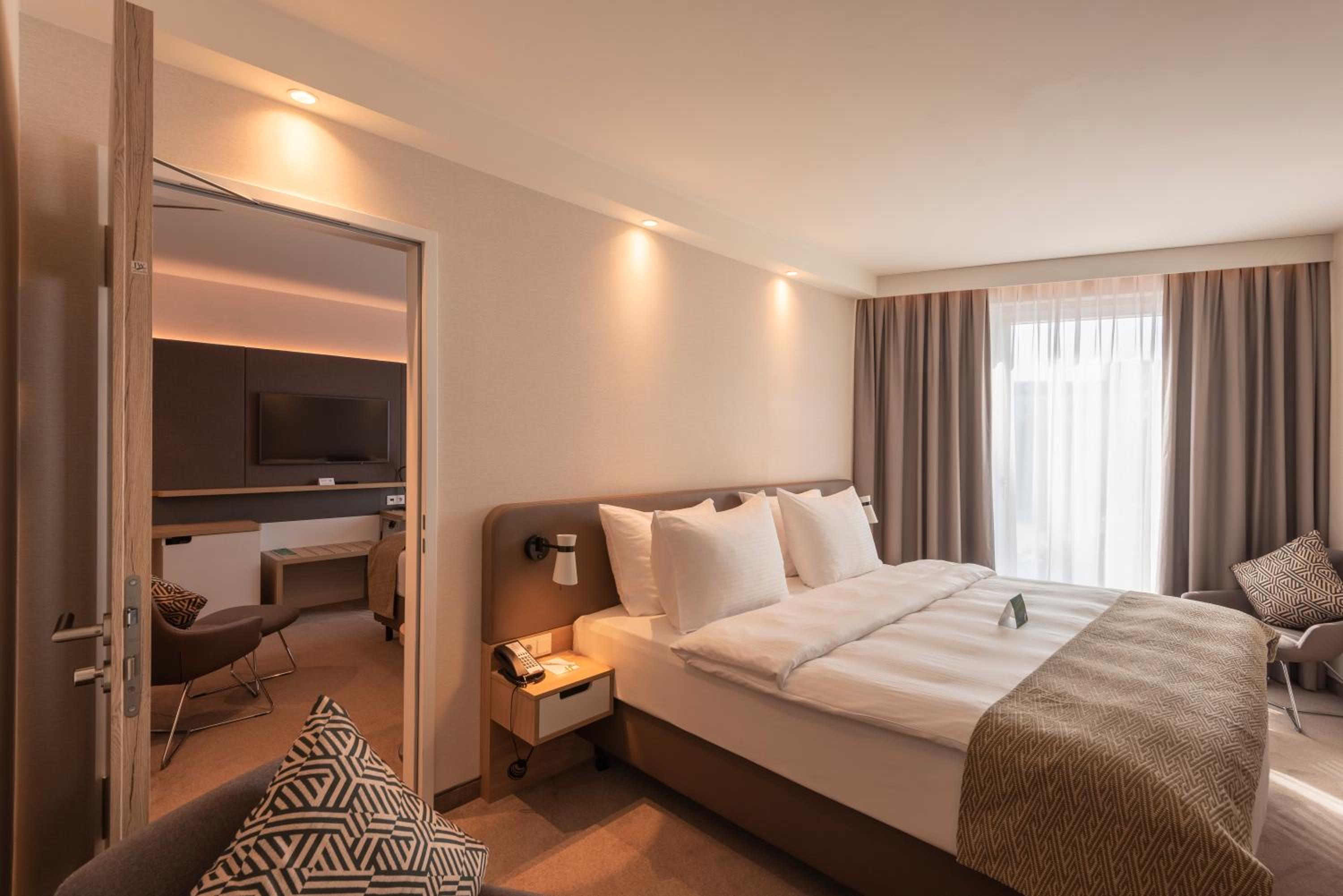 Premium King Room - Connecting Door