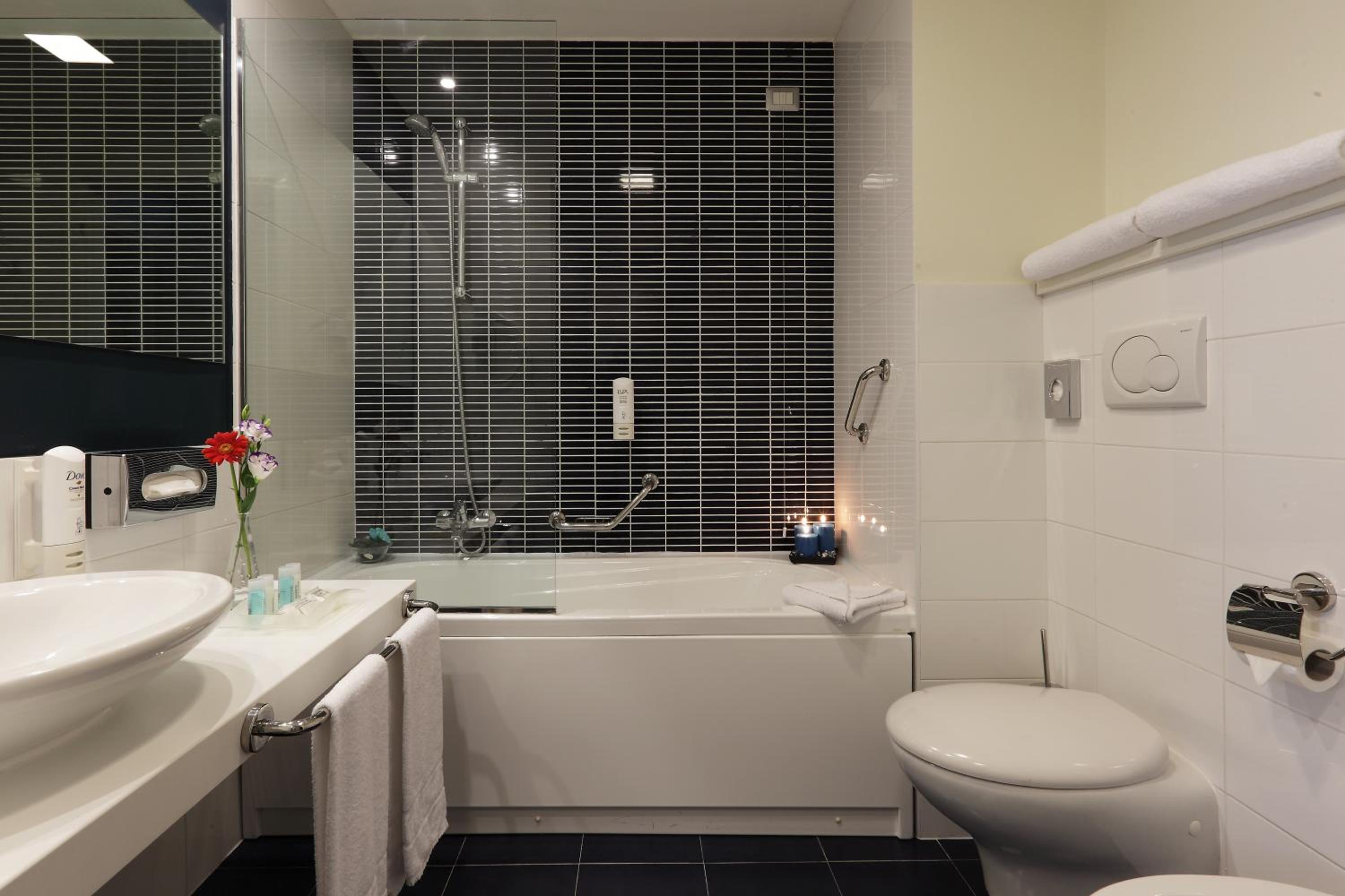 Premium Room - Photo 2